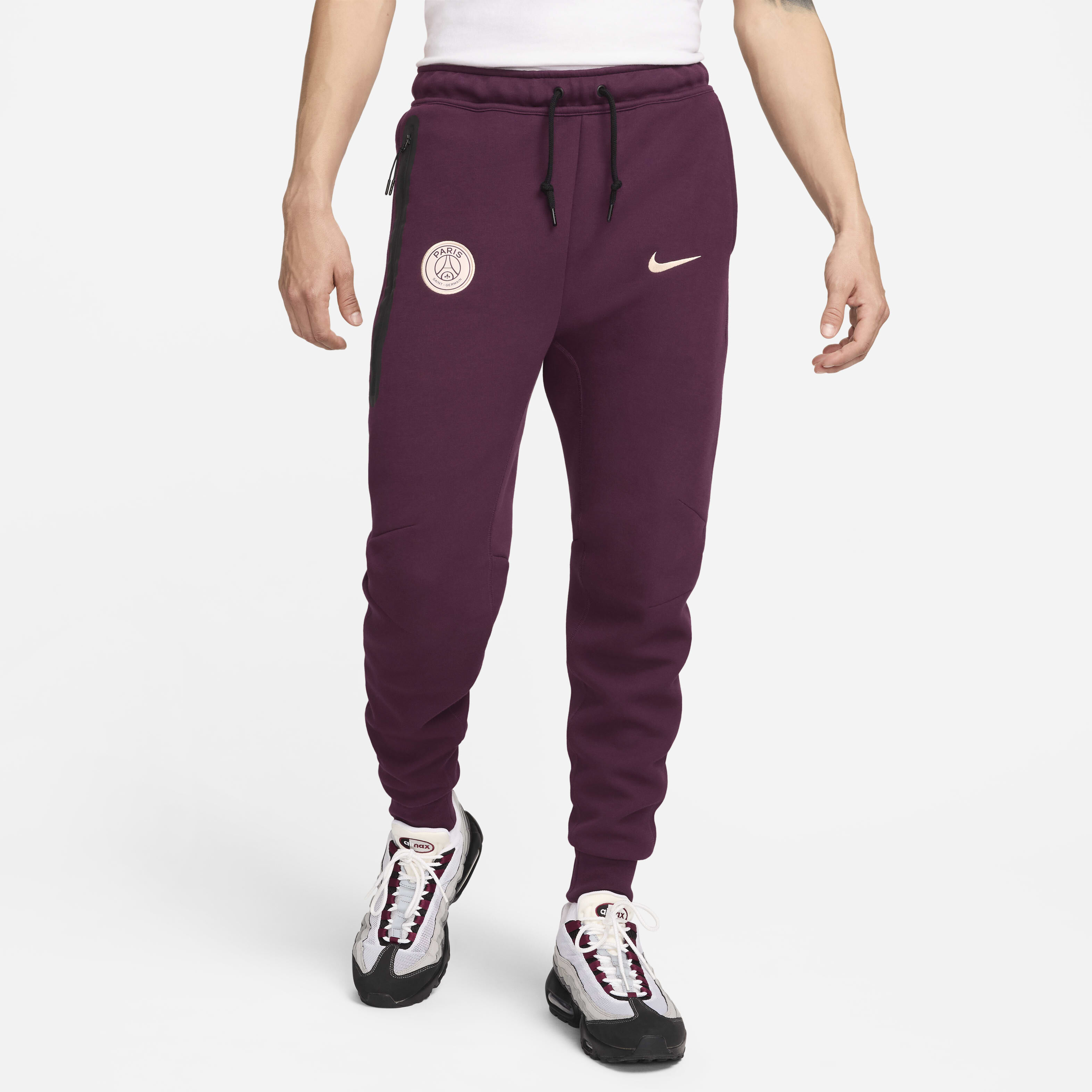 Shop Men s Jogger Sweatpants Online in UAE Nike Sweatpants