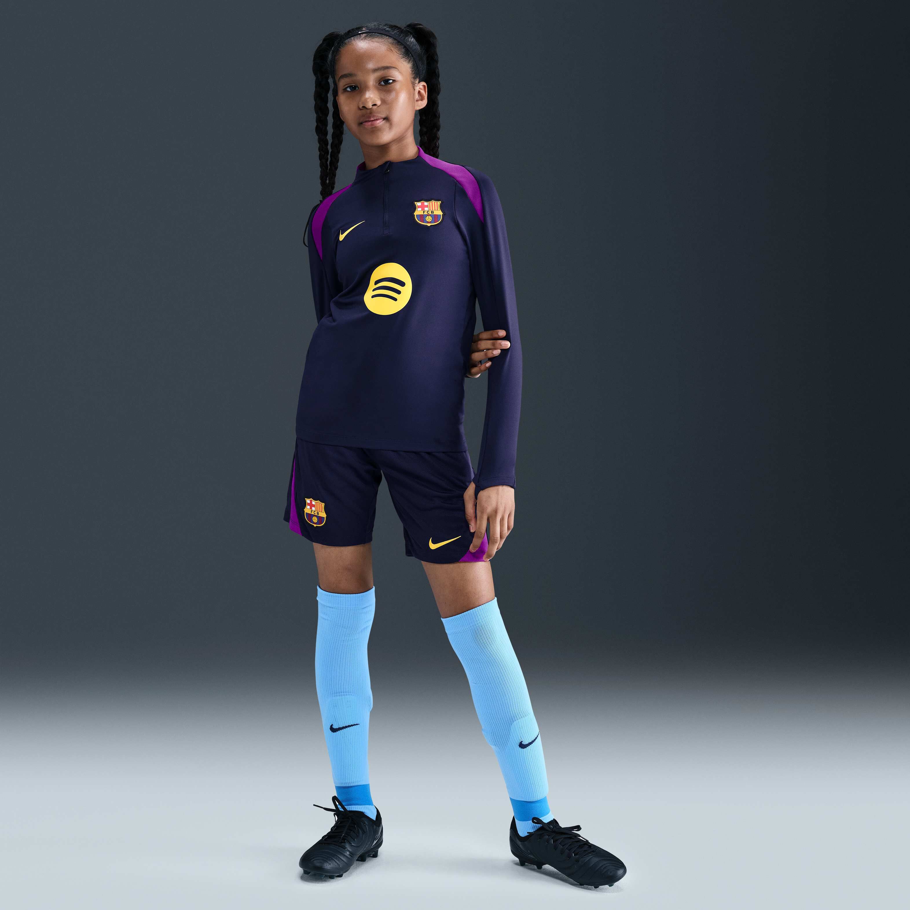 F.C. Barcelona Strike image number 0