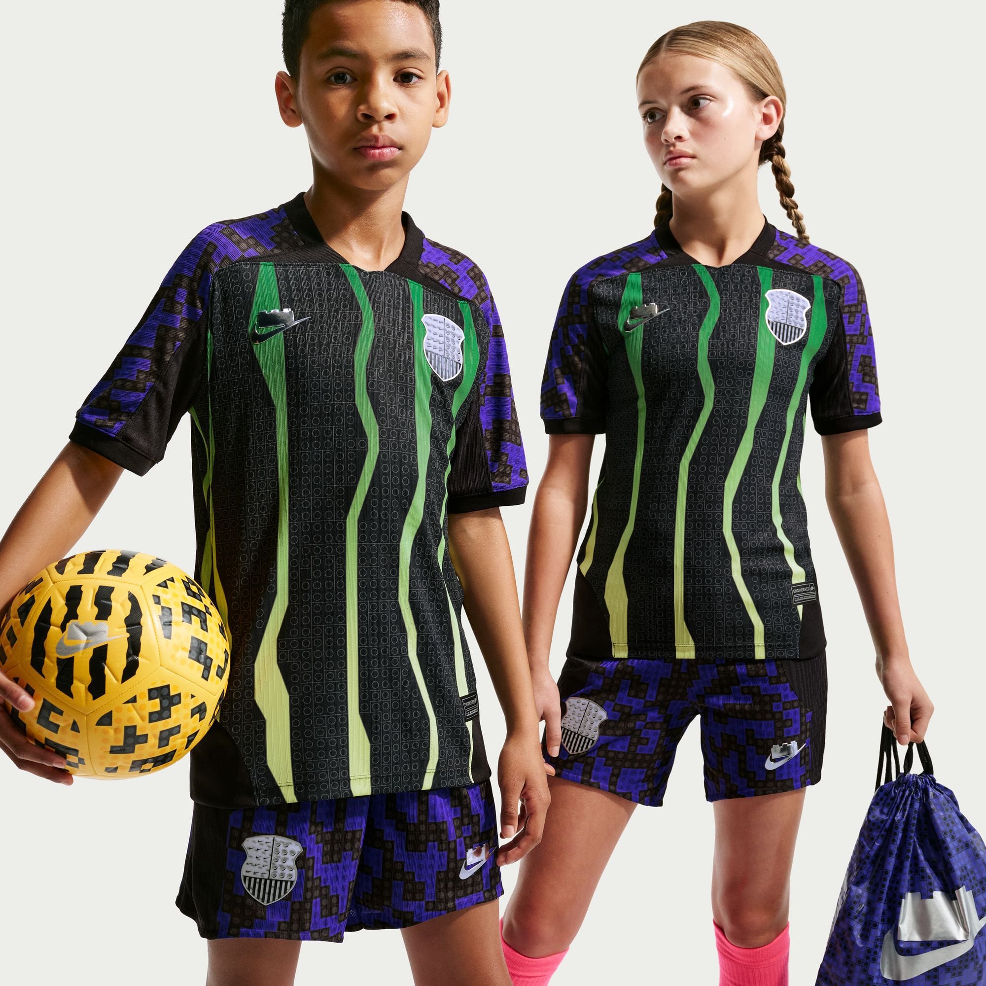 Nike x LEGO&reg; Collection image number 0