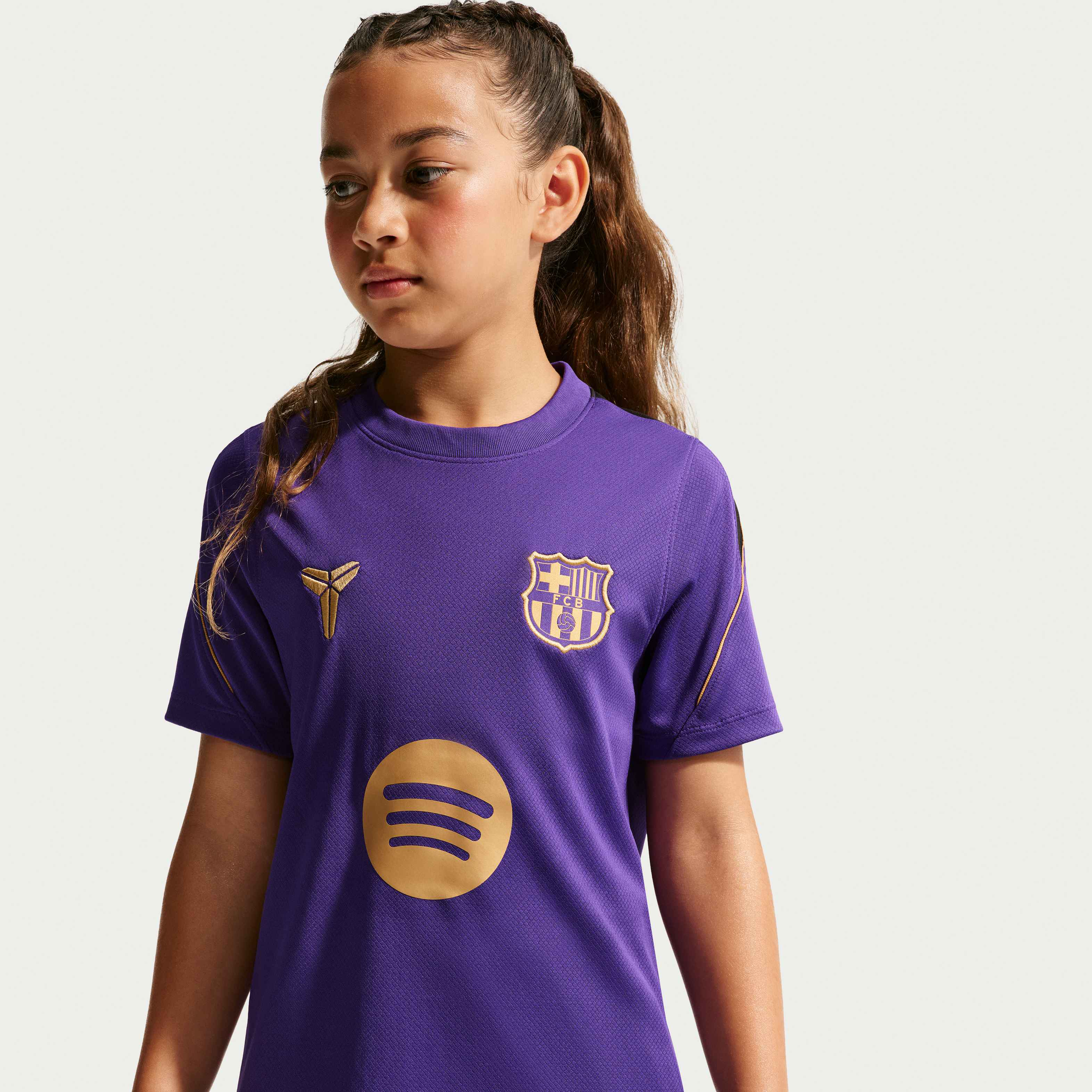 برشلونة سترايك الاحتياطي image number 1