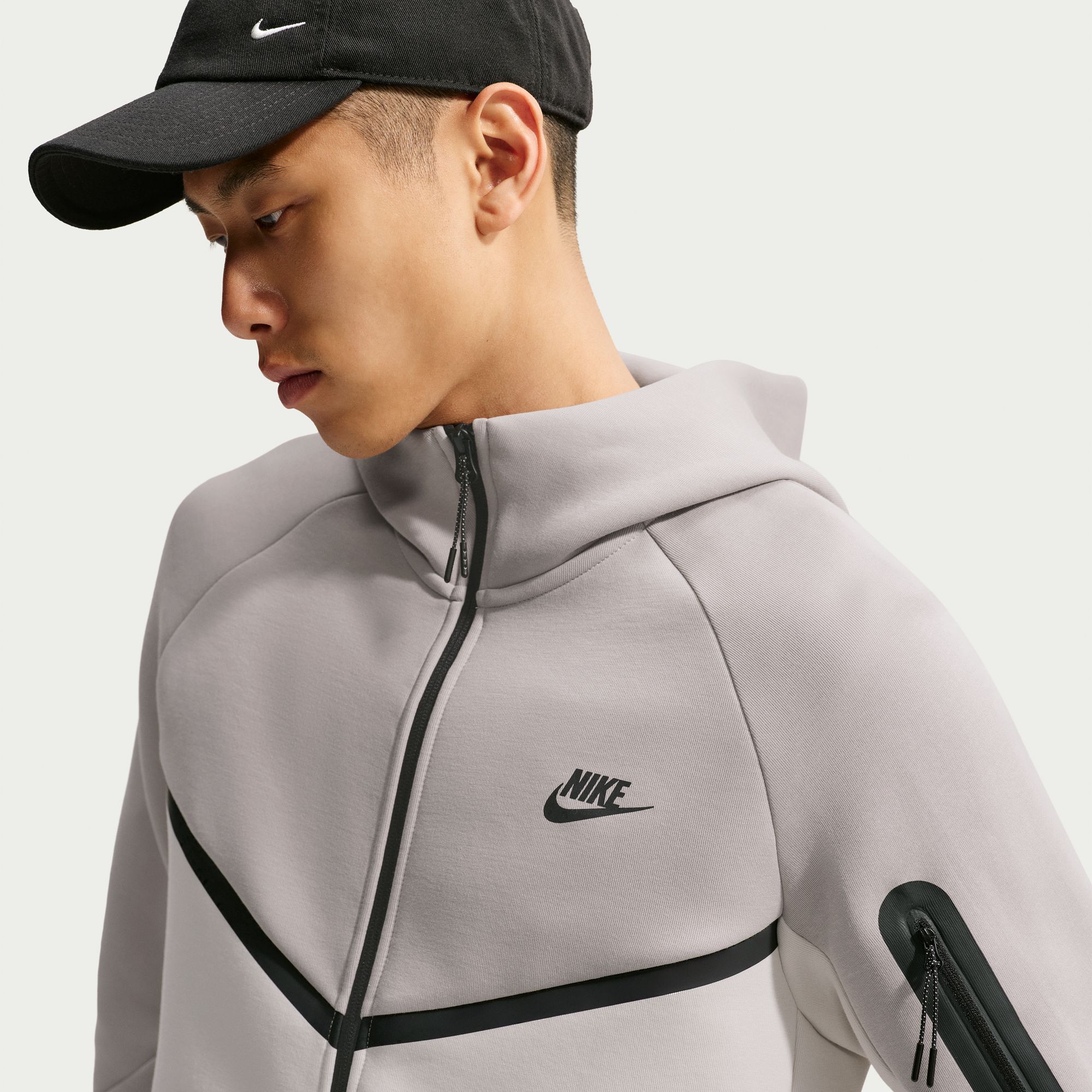 Nike Tech image number 4