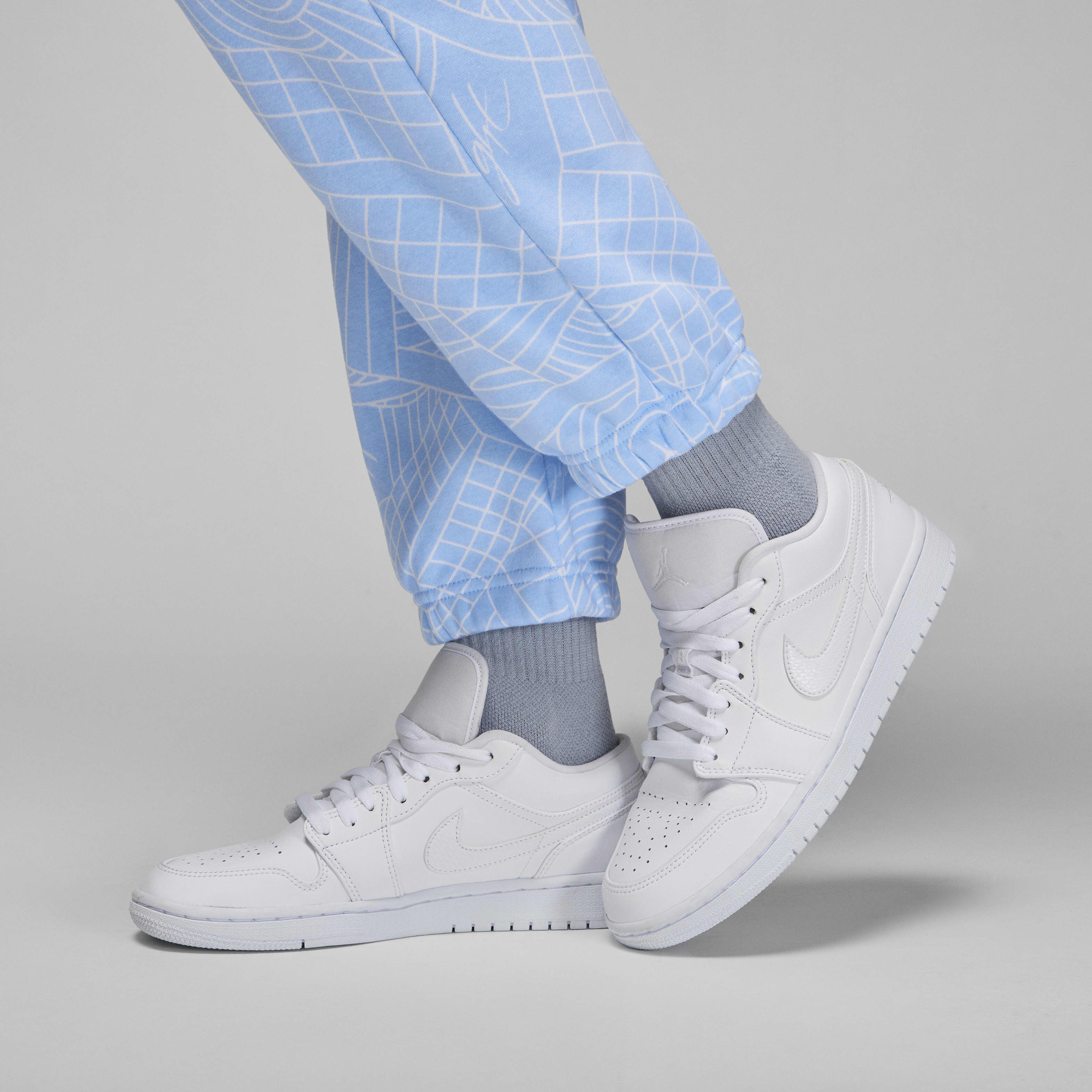 Jordan Brooklyn image number 5