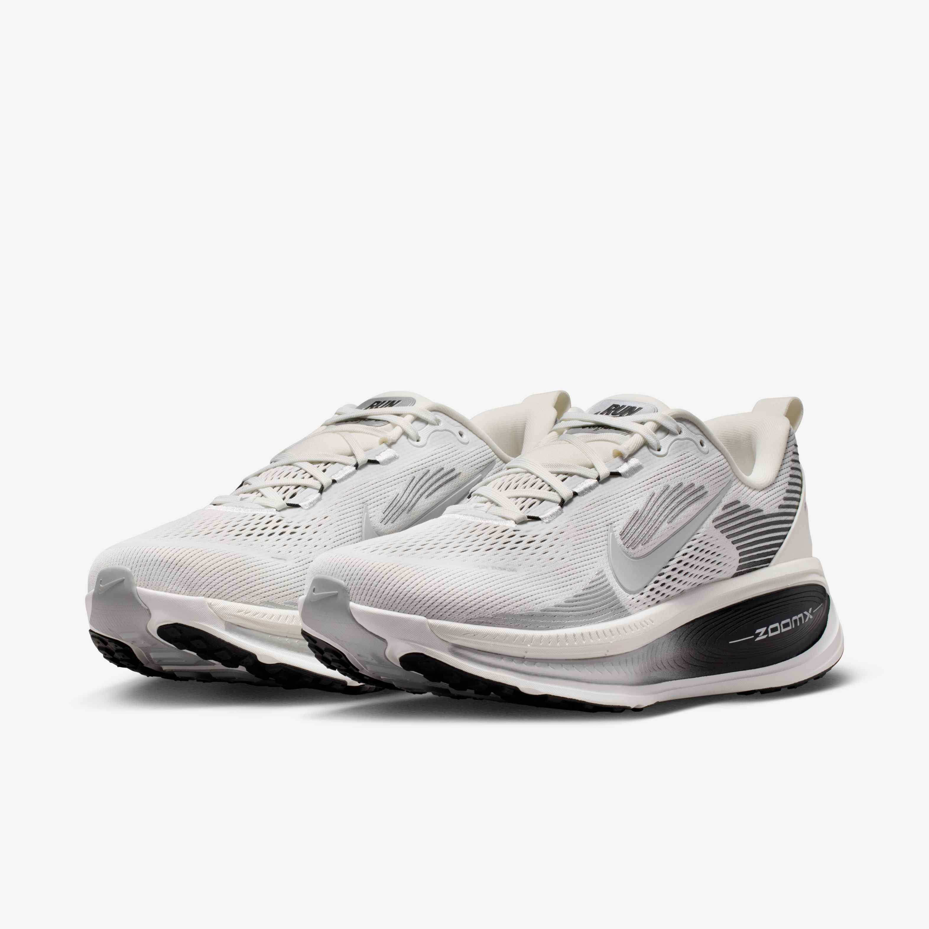 Nike Vomero 18 image number 4
