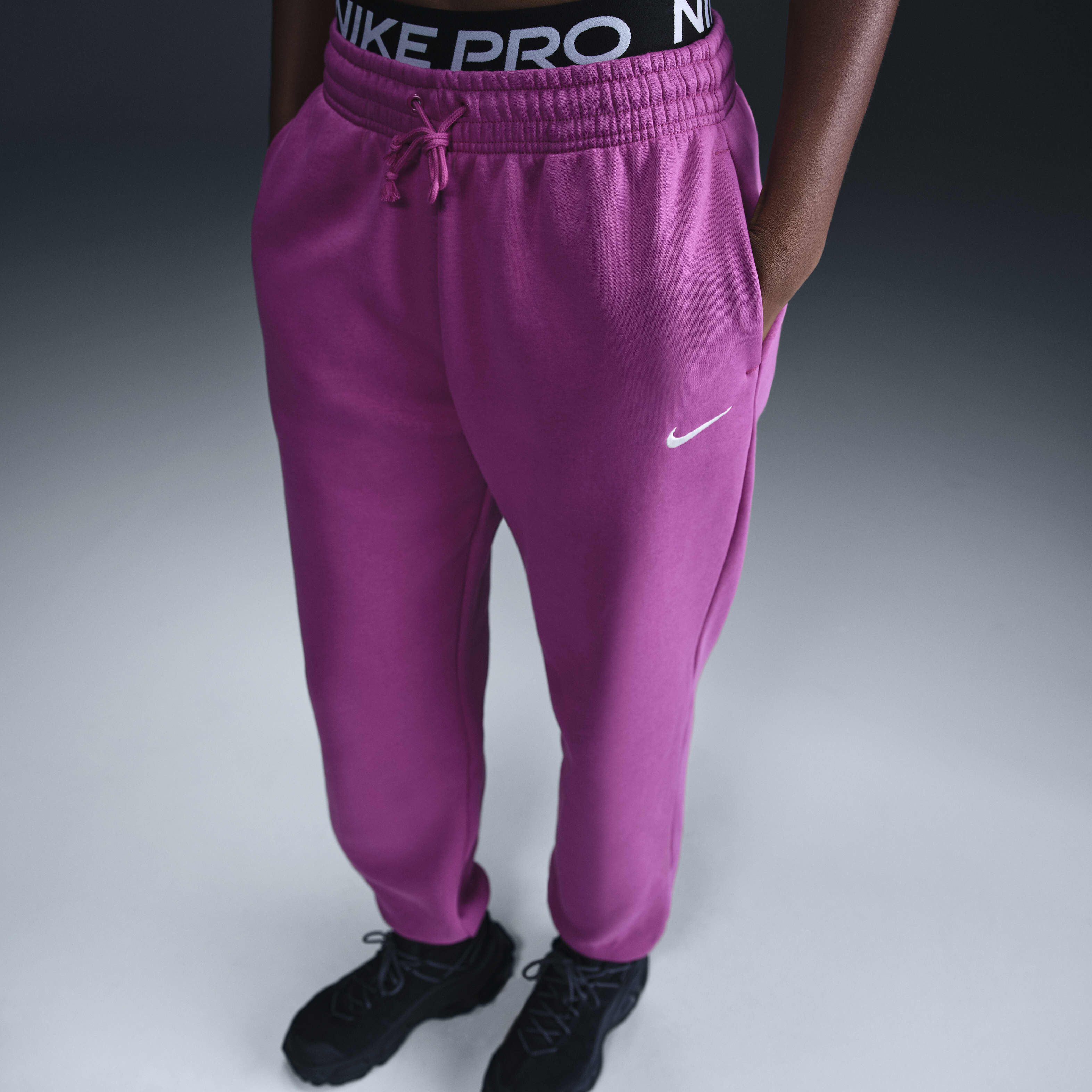 Long nike tracksuit bottoms discount