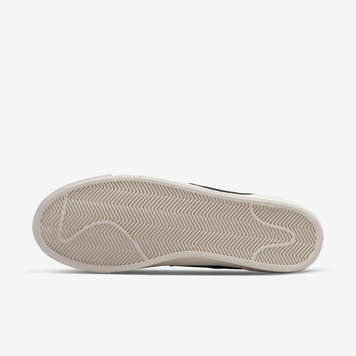 Nike Blazer Low '77 Jumbo image number 2 Nike Blazer Low '77 Jumbo image number 2