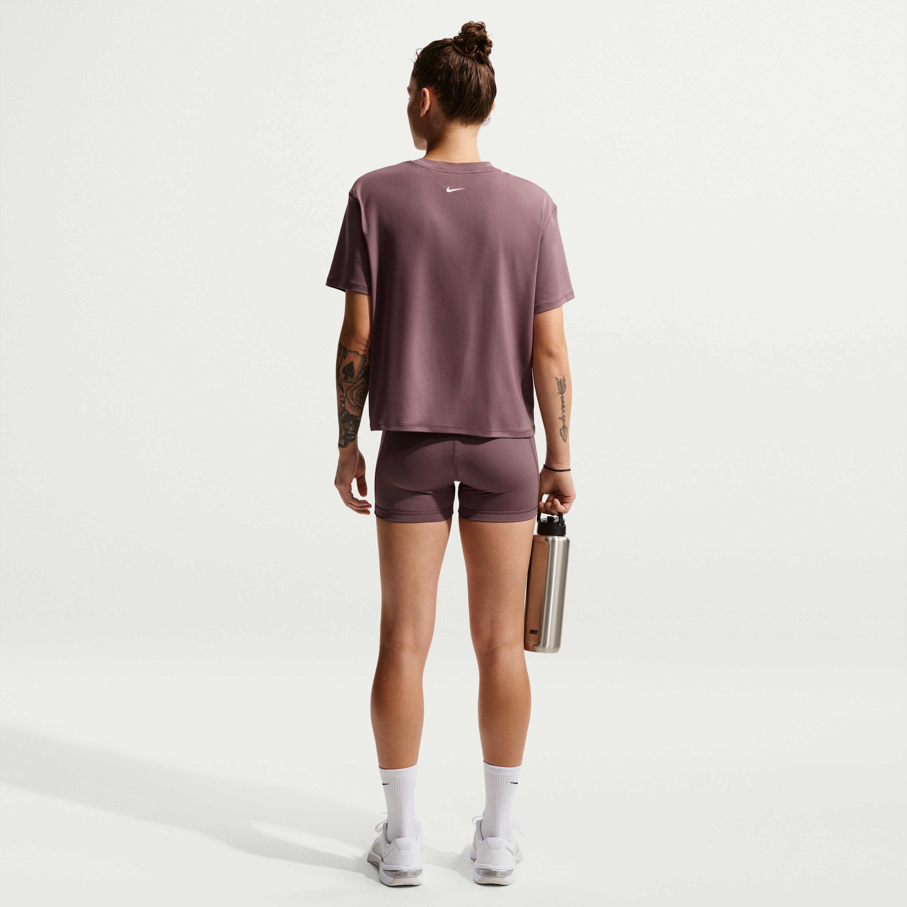 Nike Pro image number 4