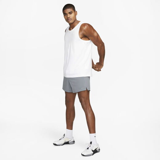 Versatile Range-Nike, Nike Primary, Men's Dri-FIT Versatile Tank Top