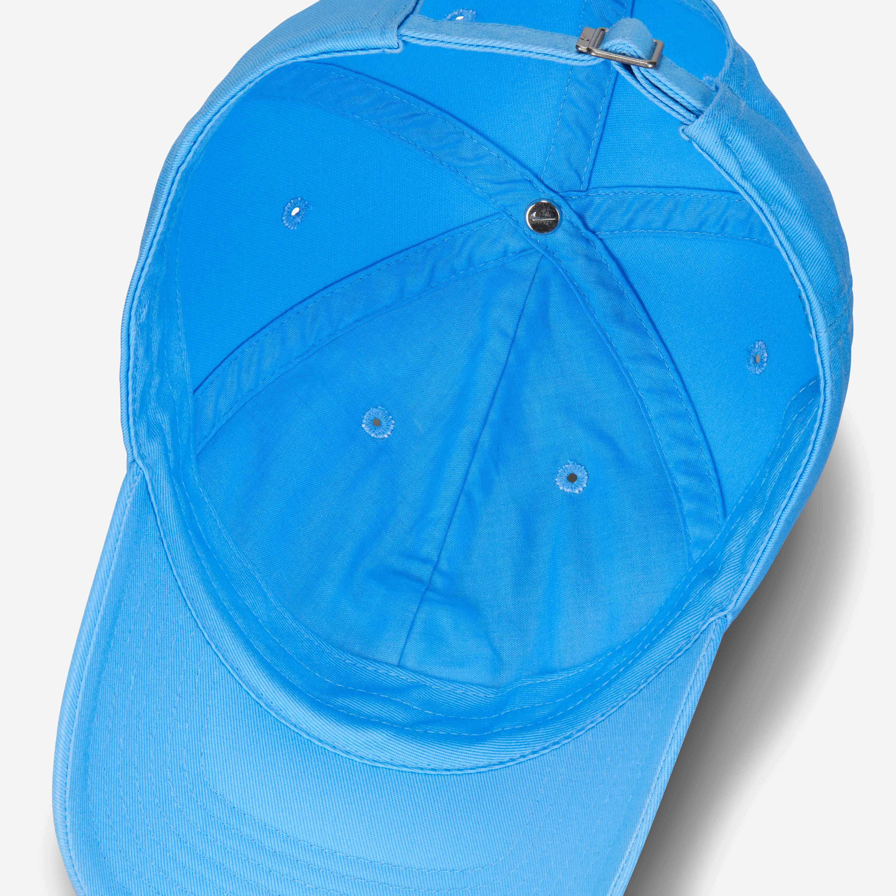 نايكي كلوب image number 4