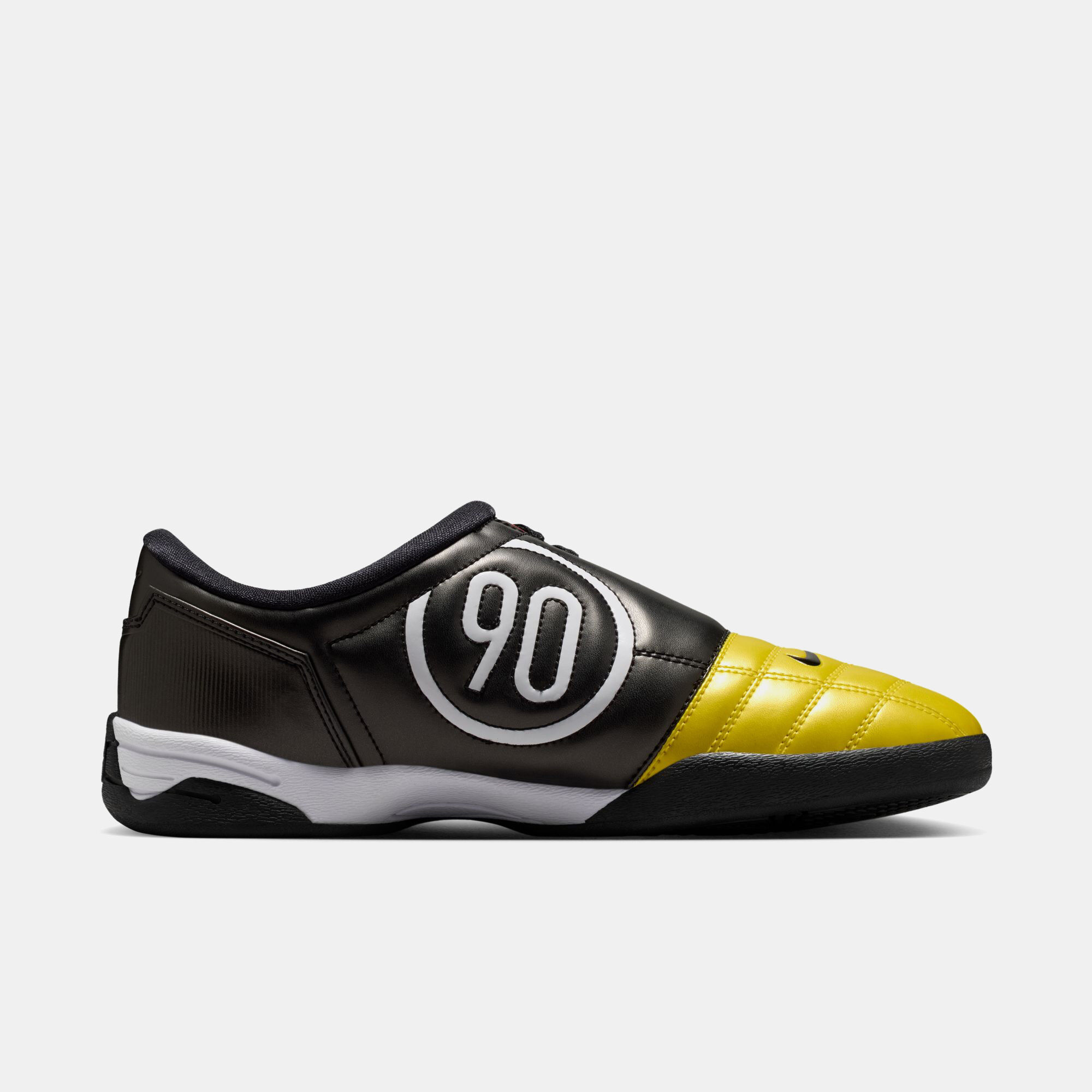 Nike Total90 image number 6