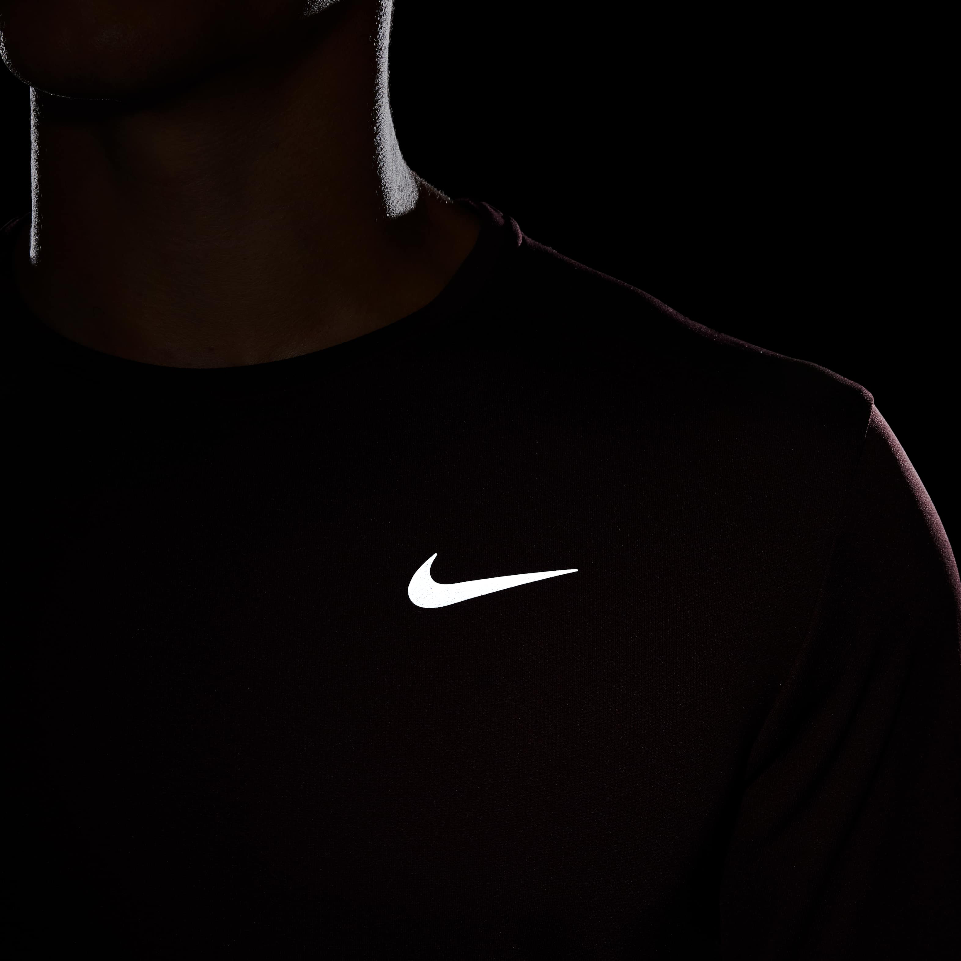 Nike Miler image number 6