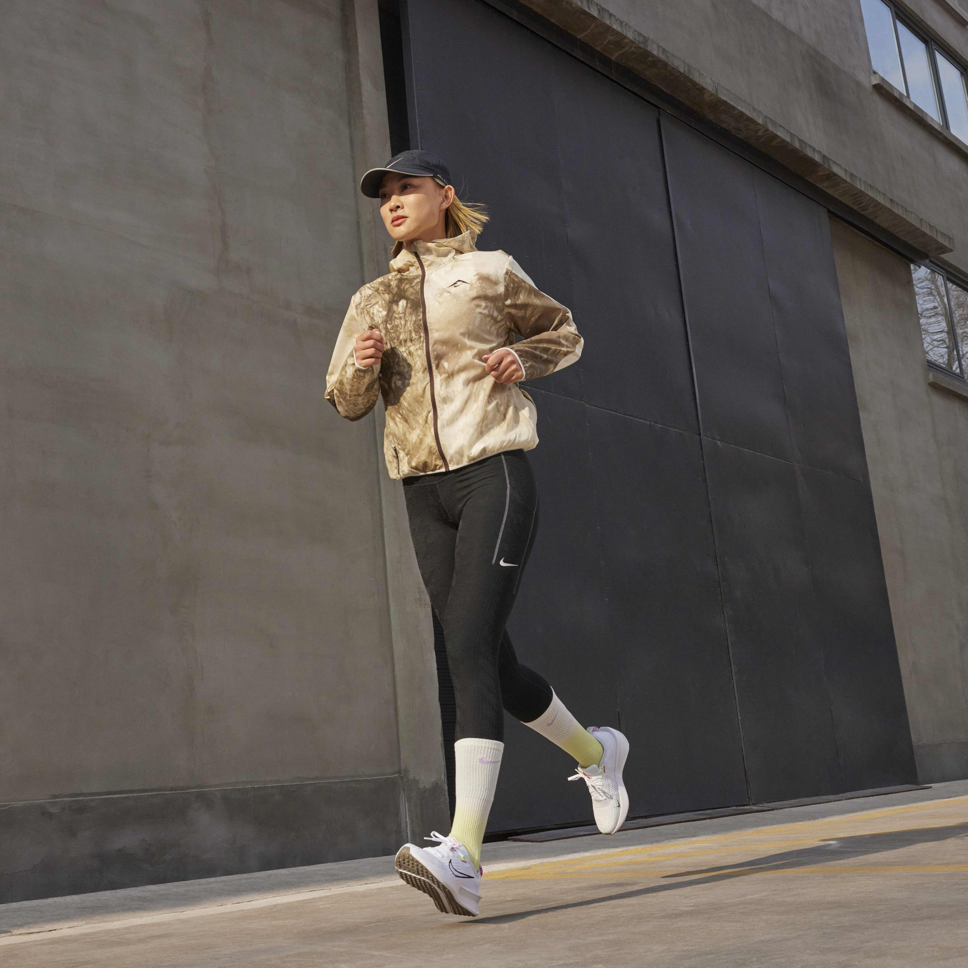 Nike Interact Run image number 9