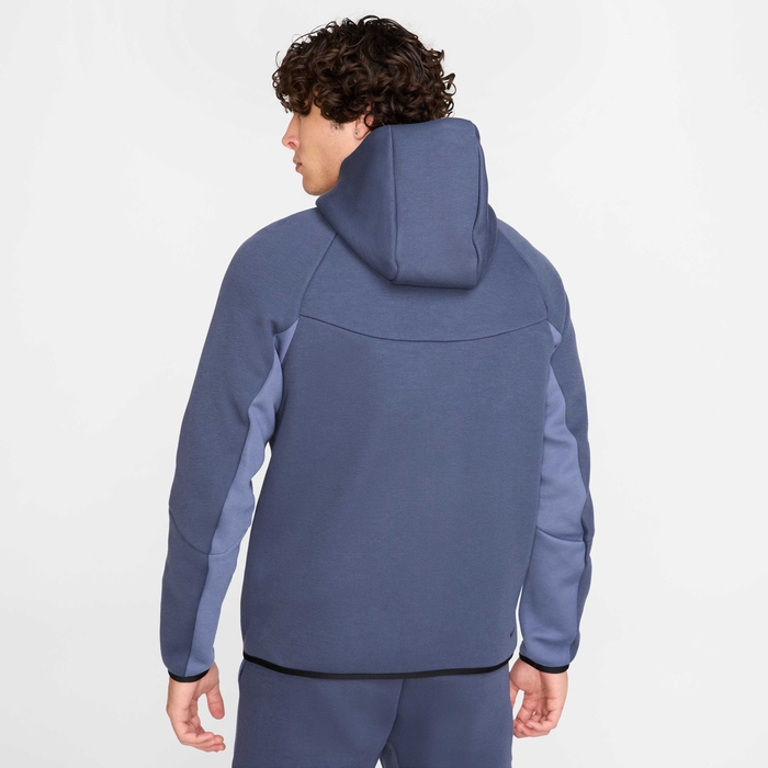 Nike Tech image number 1 Nike Tech image number 1