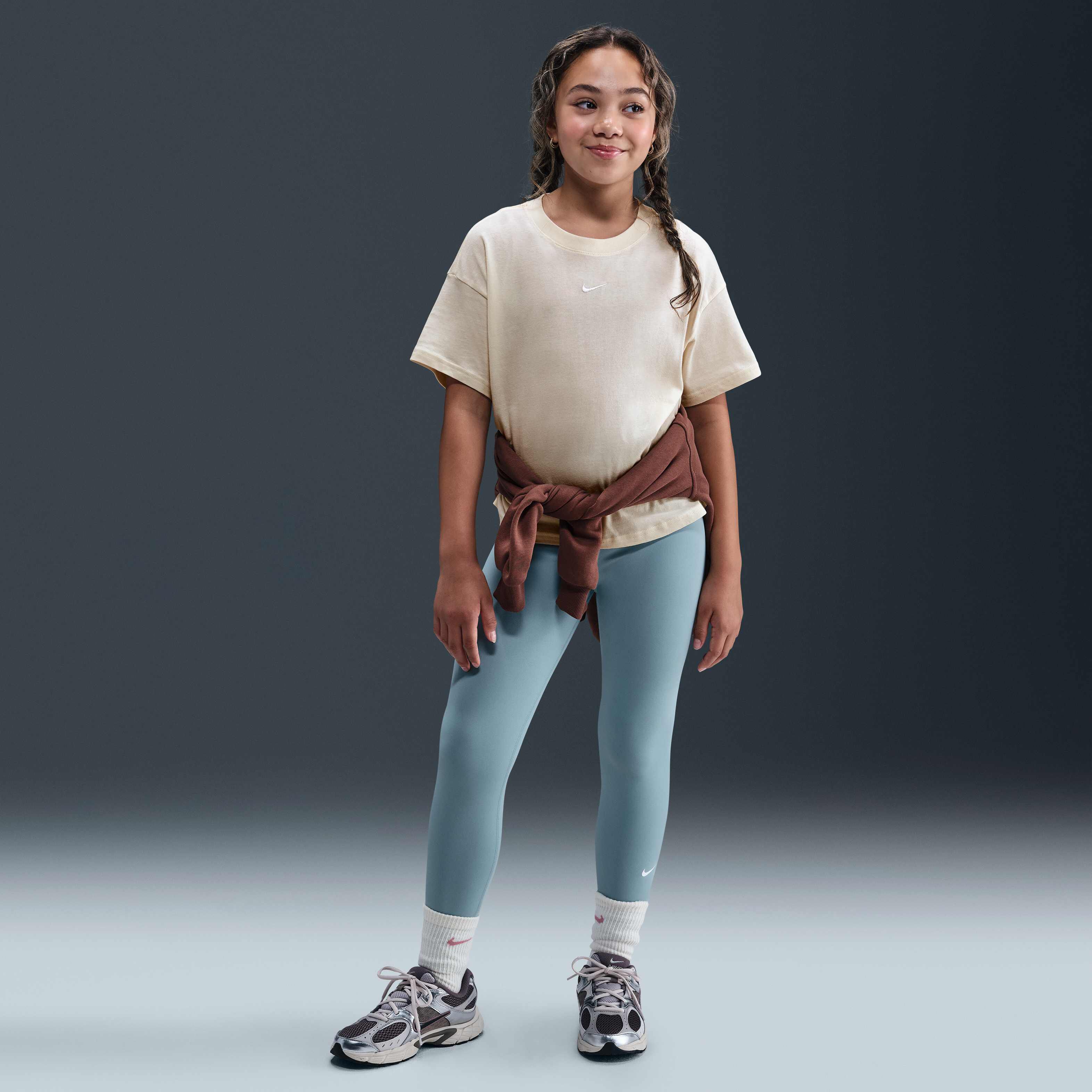 Nike Sportswear Essential image number 3