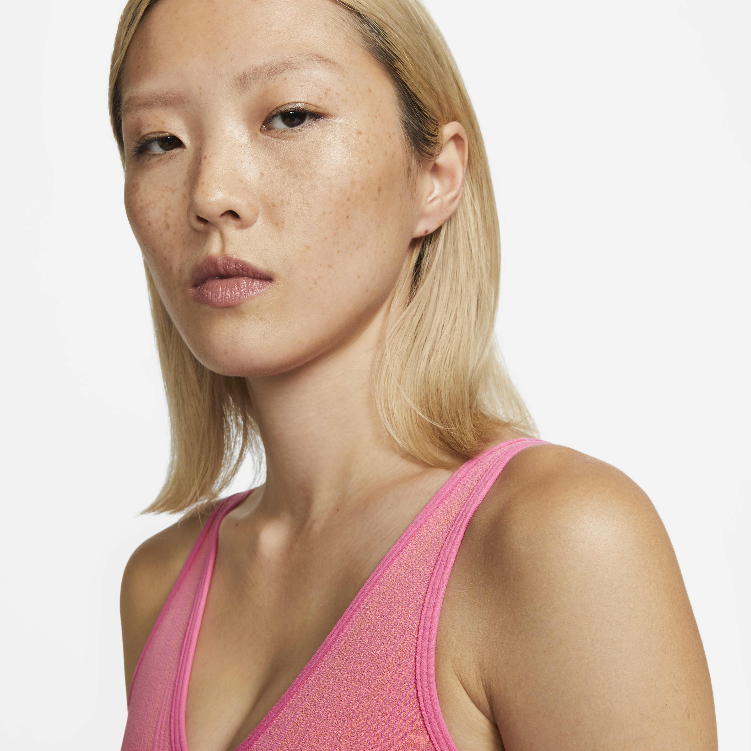 Nike Yoga Dri-FIT Indy Seamless image number 2