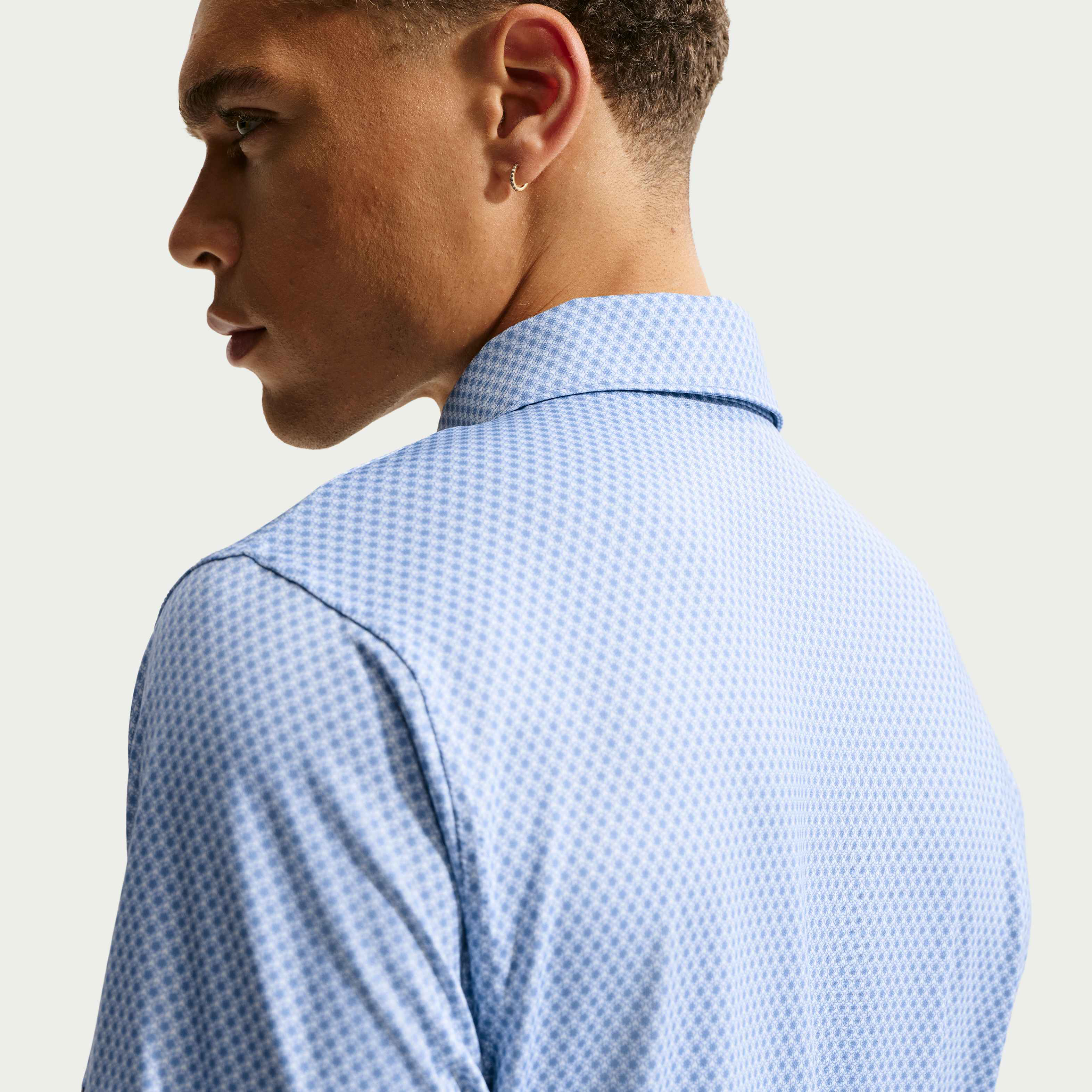 نايكي فيلوستي image number 1