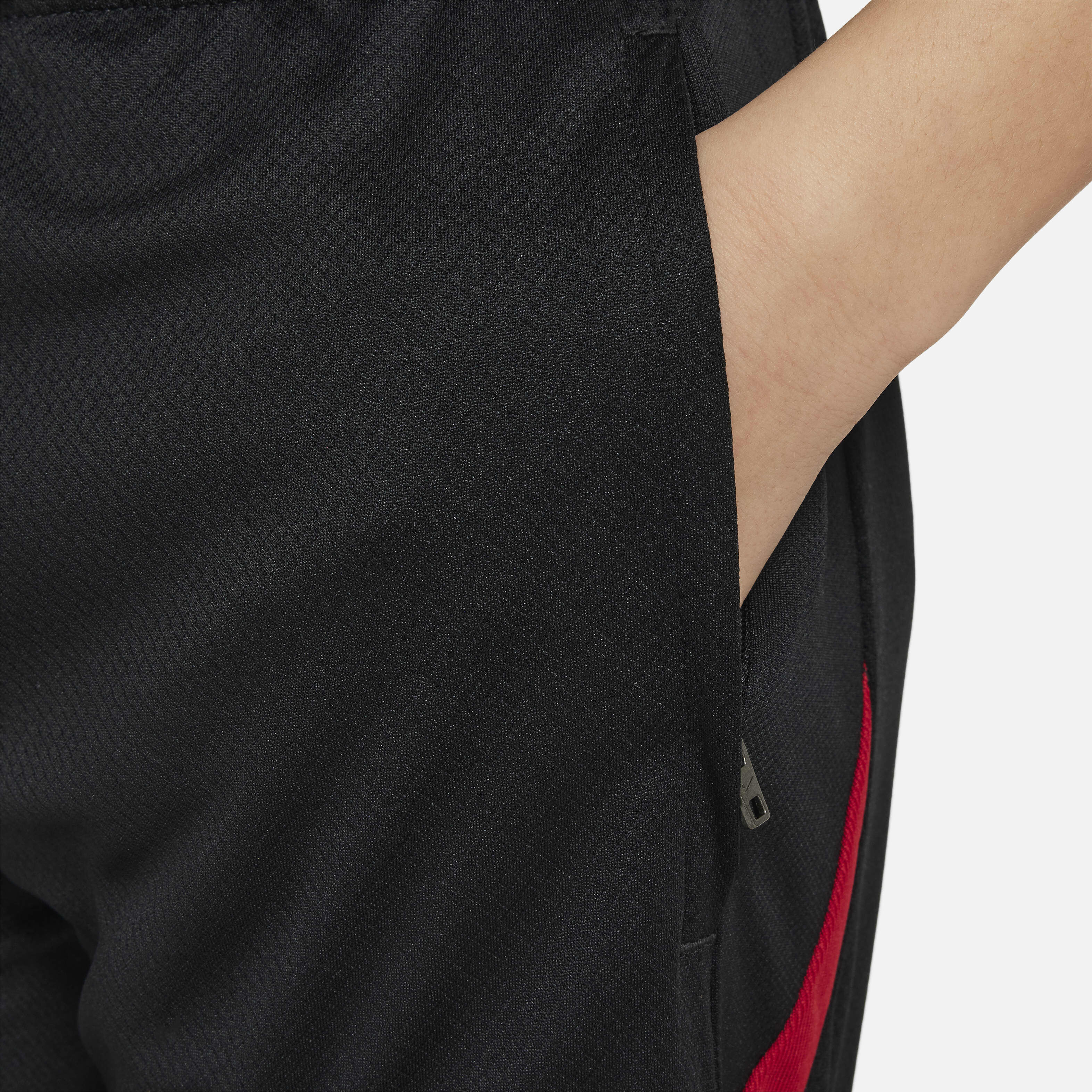 ليفربول سترايك image number 5