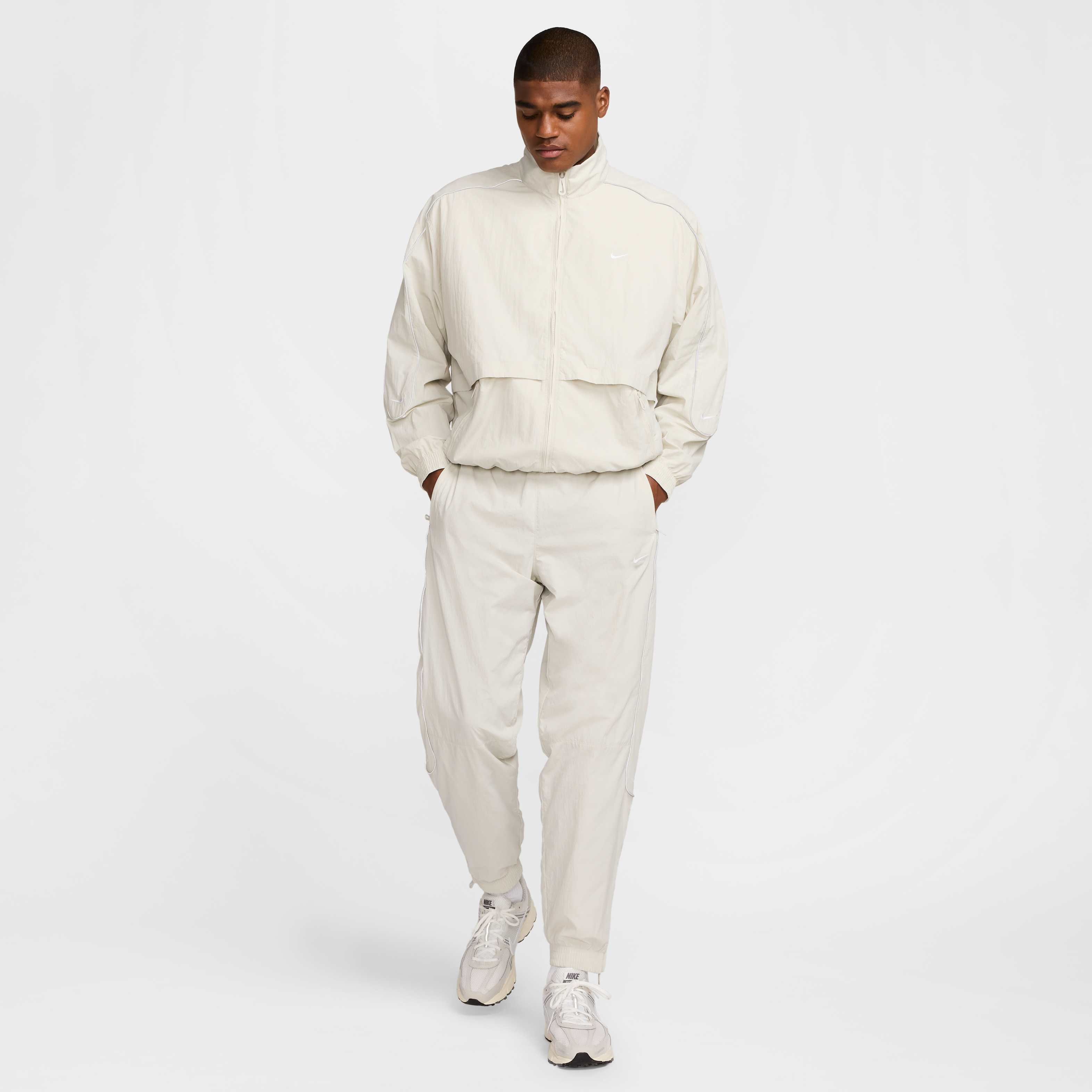 Nike Sportswear Solo Swoosh image number 7