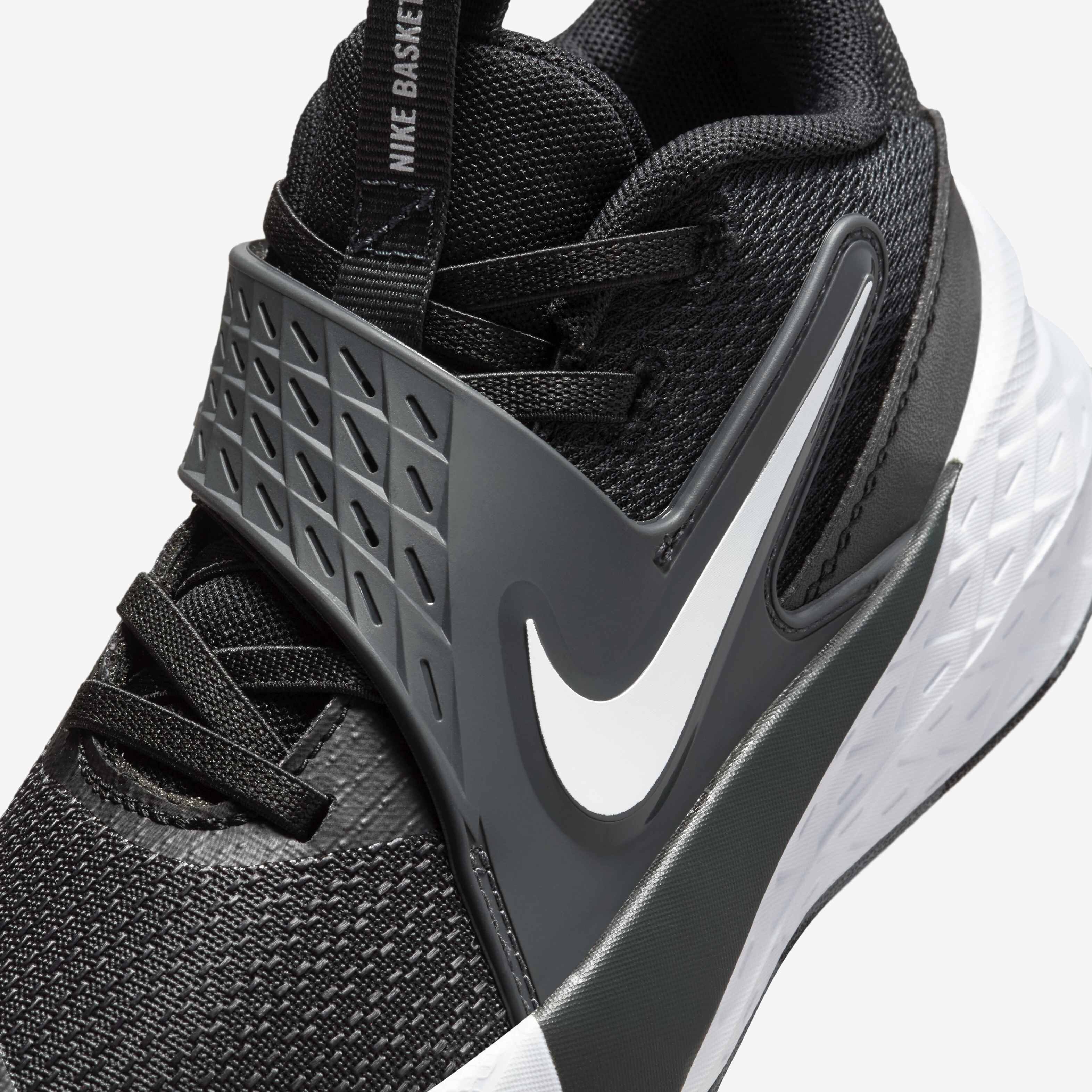 Nike Team Hustle D 12 image number 6