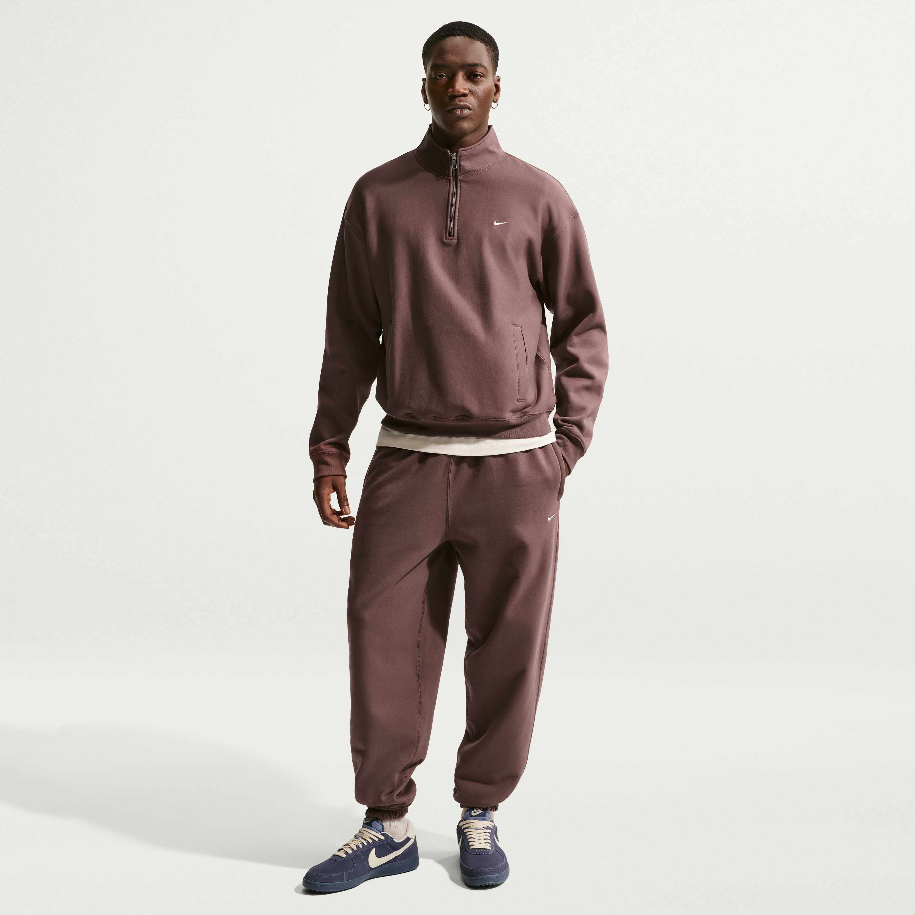 Nike Solo Swoosh image number 3