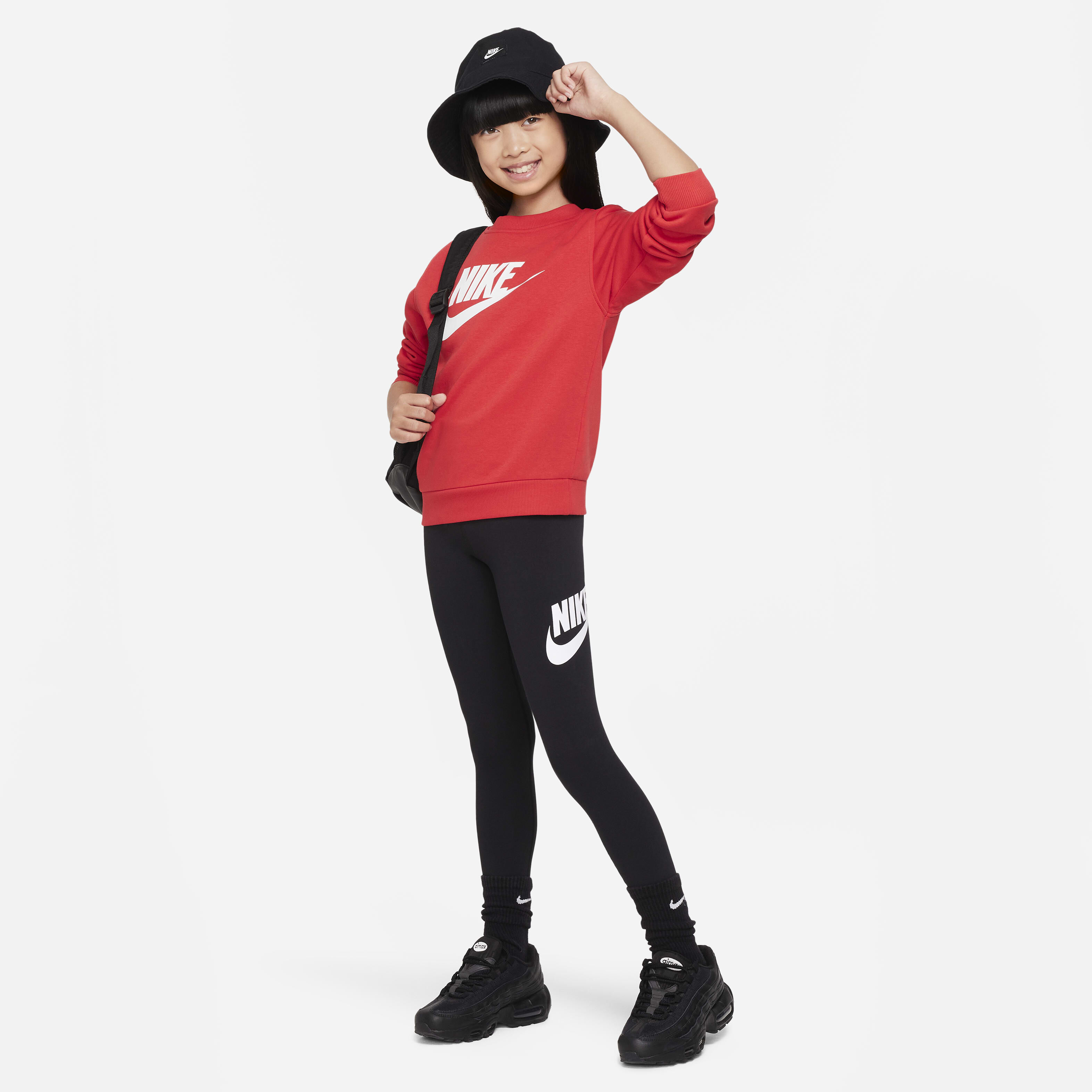 نايكي سبورتسوير ايسنشال image number 3