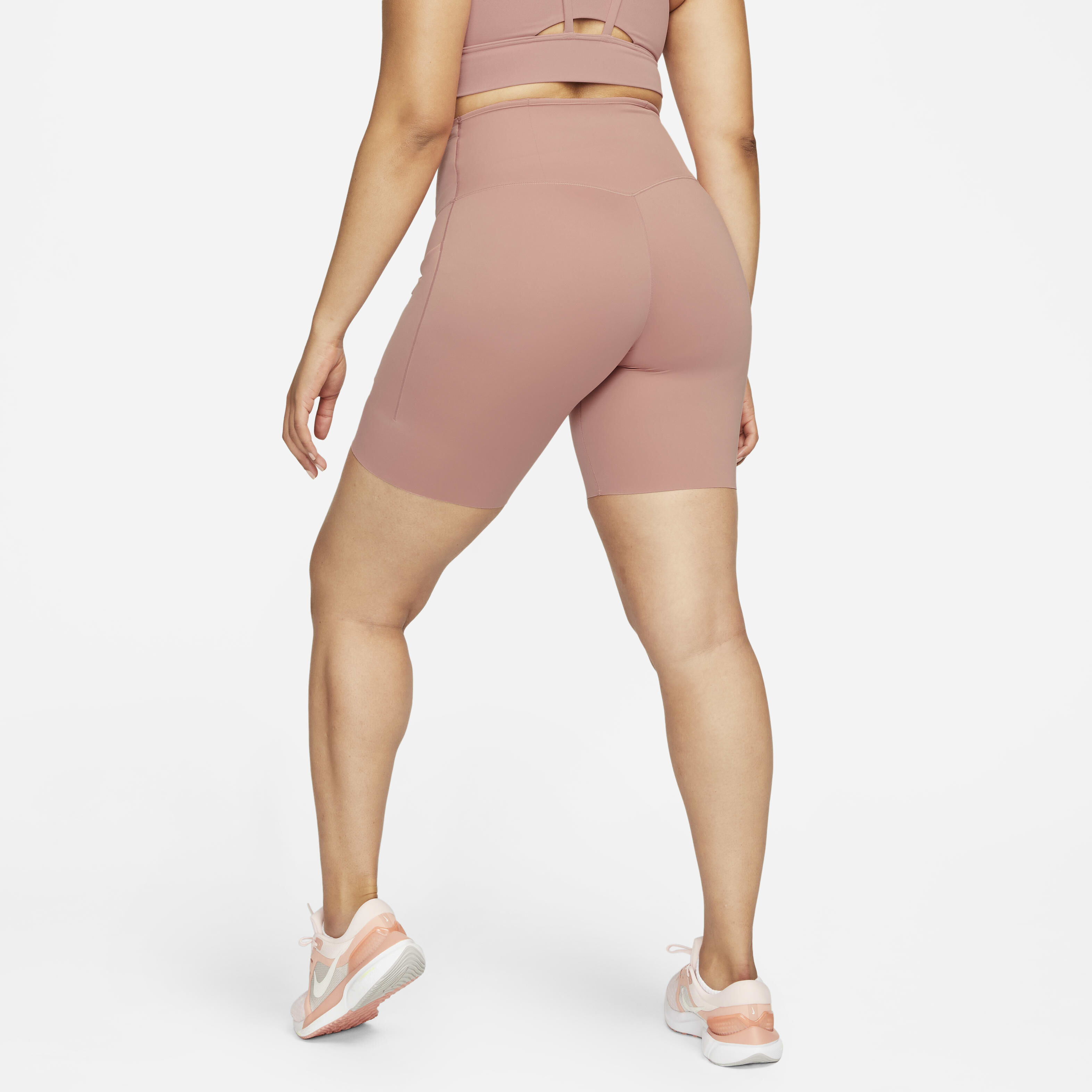 نايكي جو image number 1