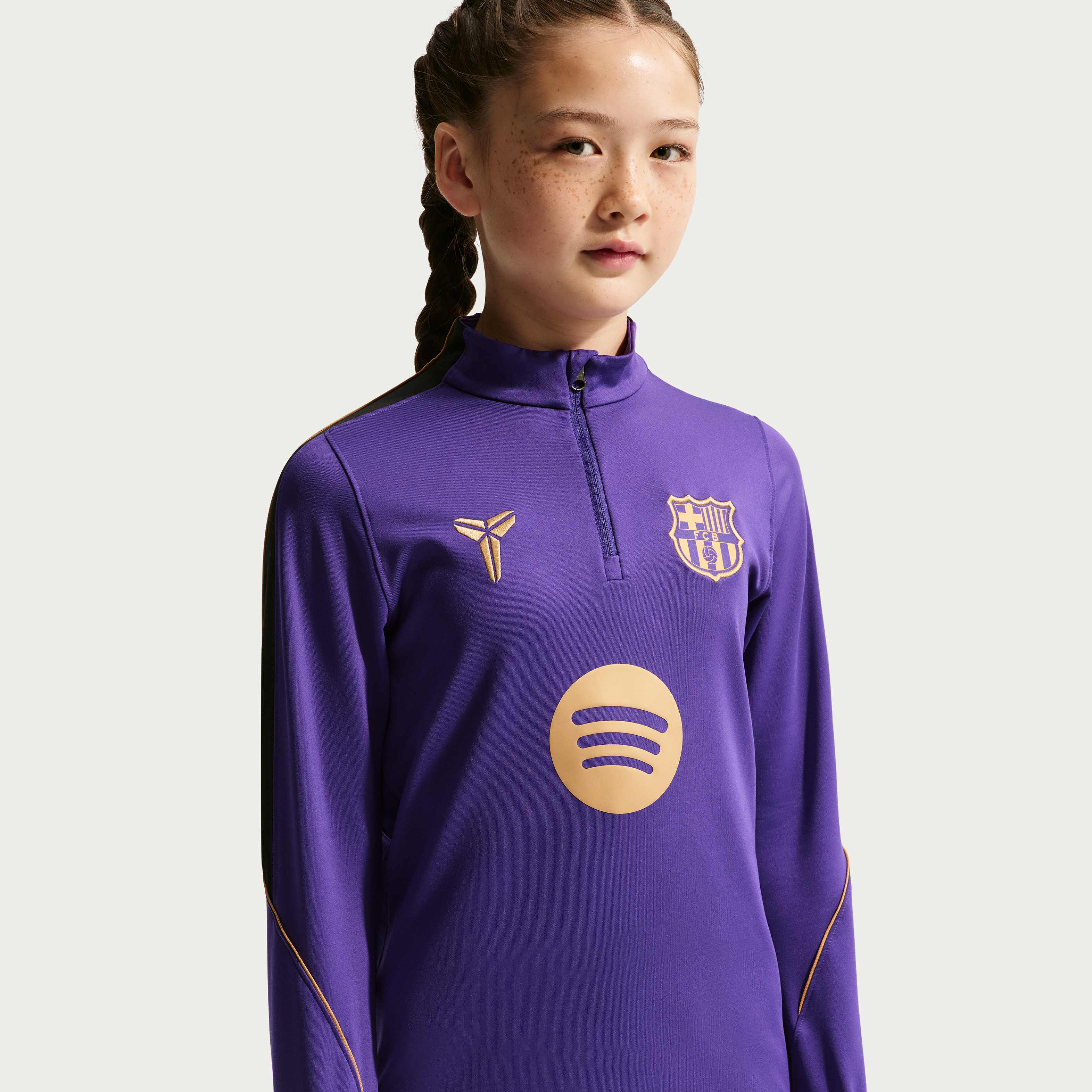 F.C. Barcelona Strike Away image number 1