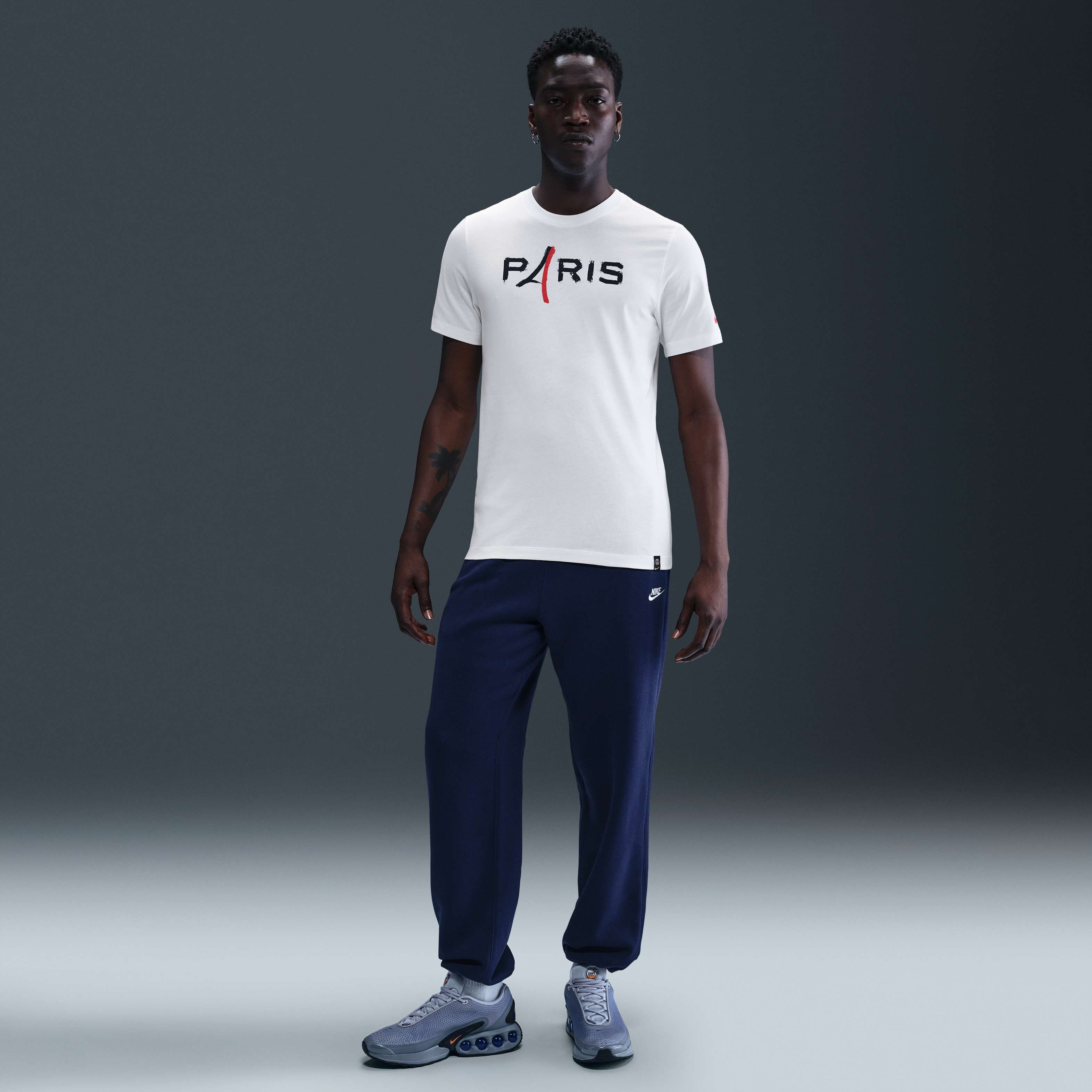 Paris Saint-Germain Away image number 3