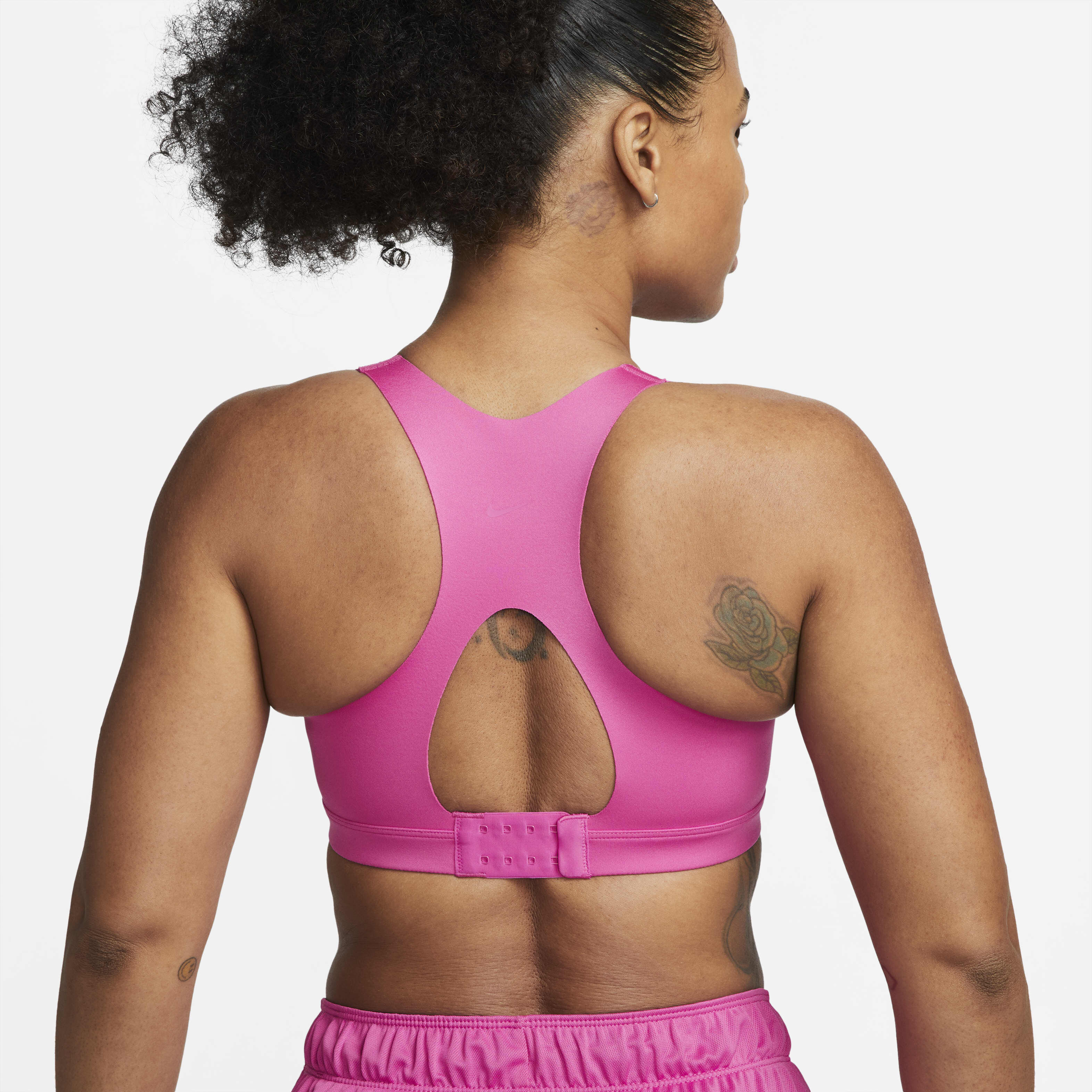 نايكي الفا image number 1