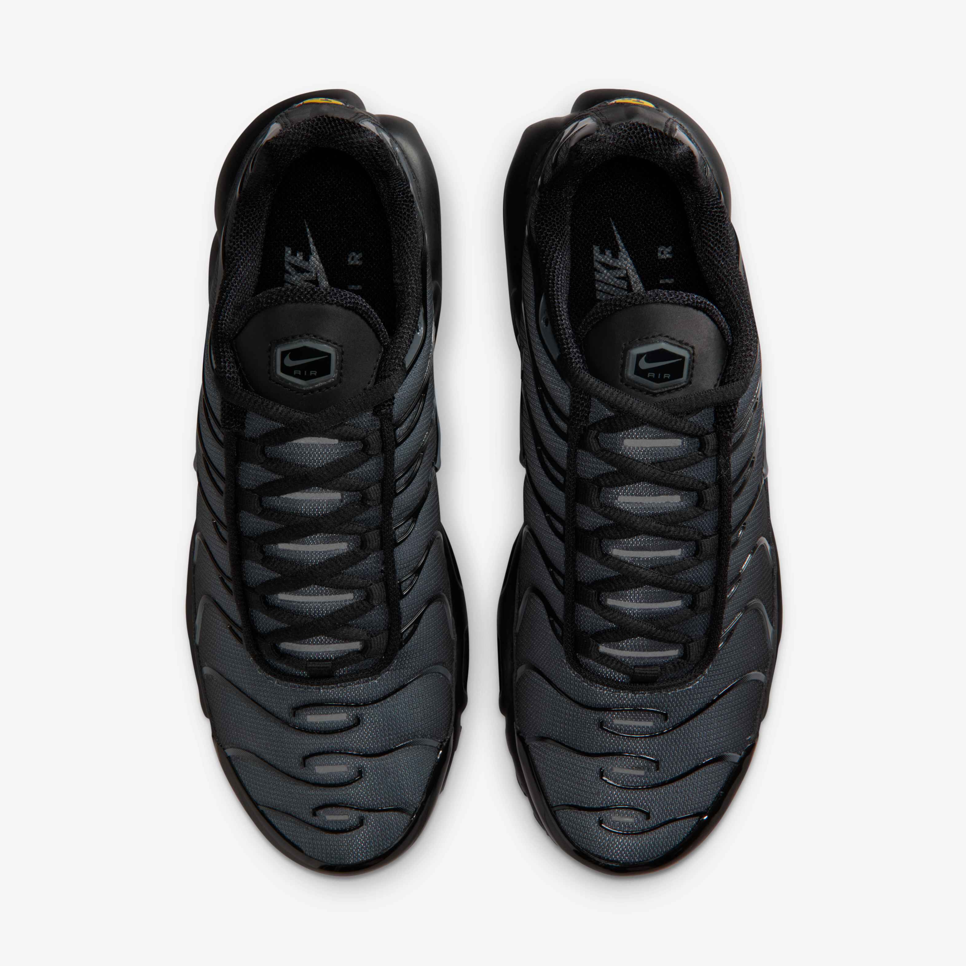 Nike Air Max Plus image number 3