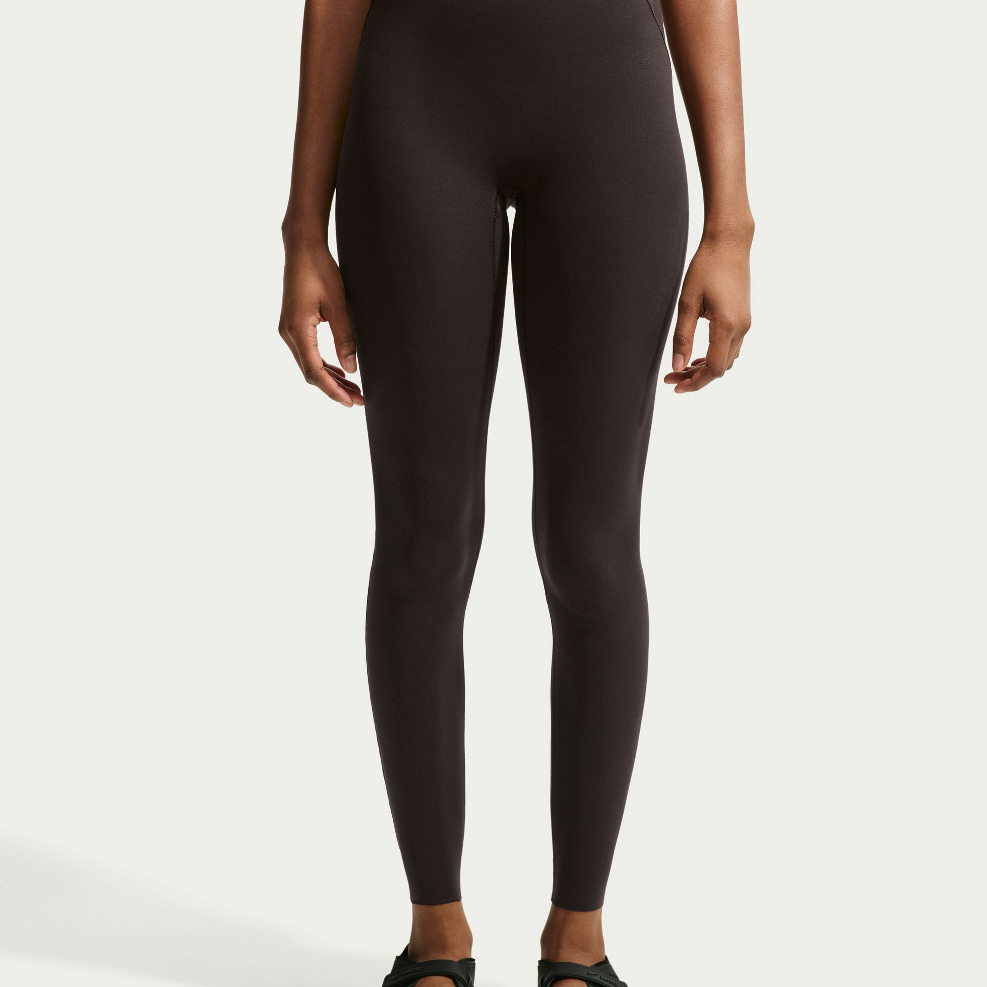 NikeSKIMS Studio Stretch image number 3