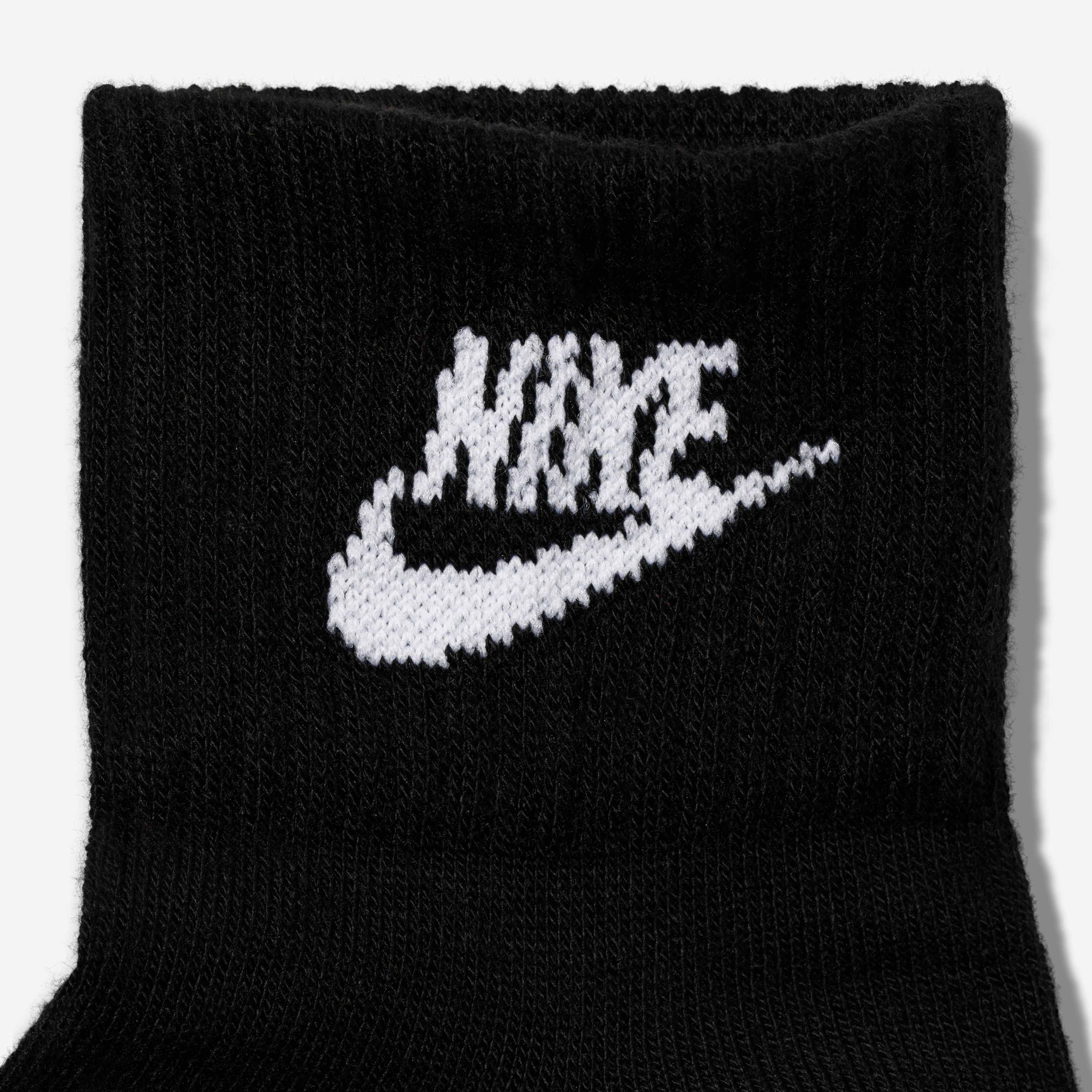 Nike Everyday Essential image number 1