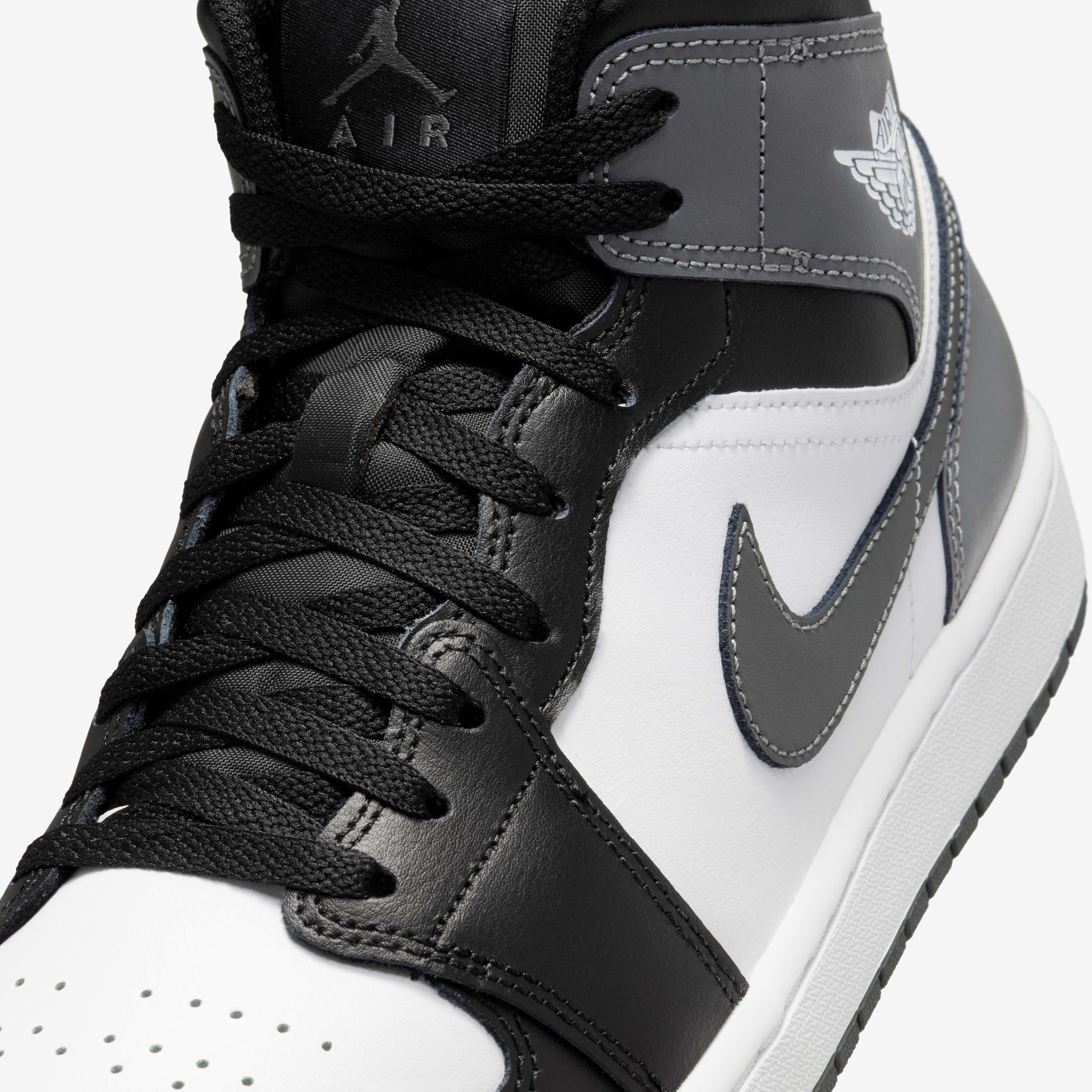Buy Air Jordan 1 Mid Men s Shoes Nike UAE Official
