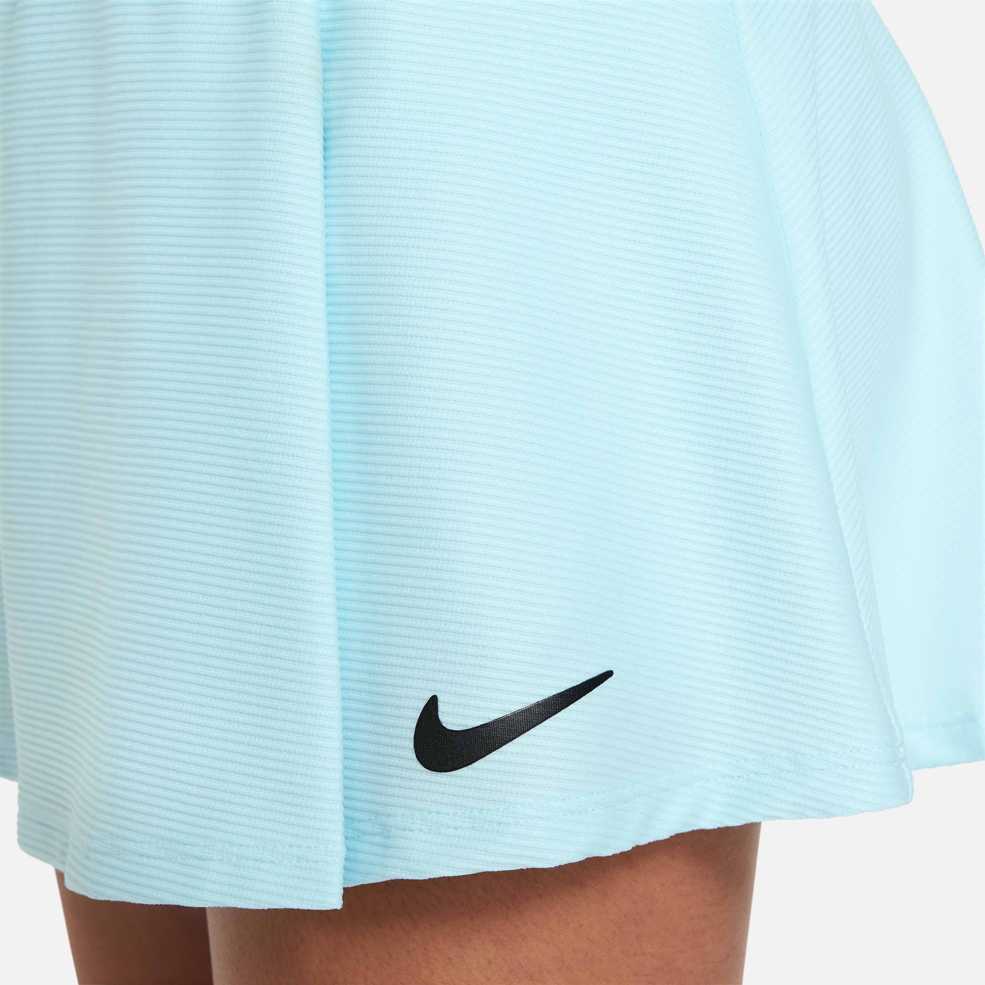 NikeCourt Dri-FIT Victory image number 3