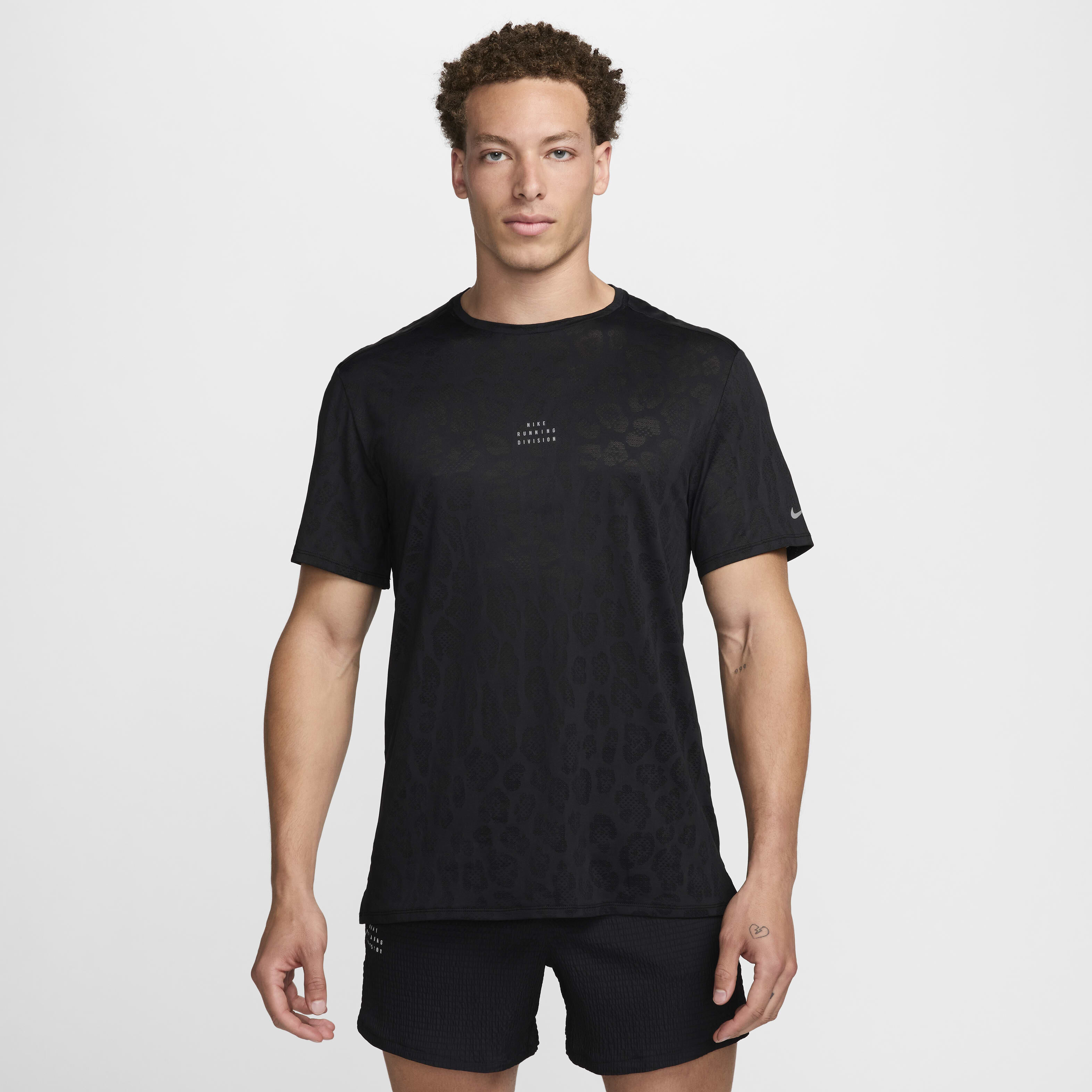 Men's nike dri fit running shirt cheap