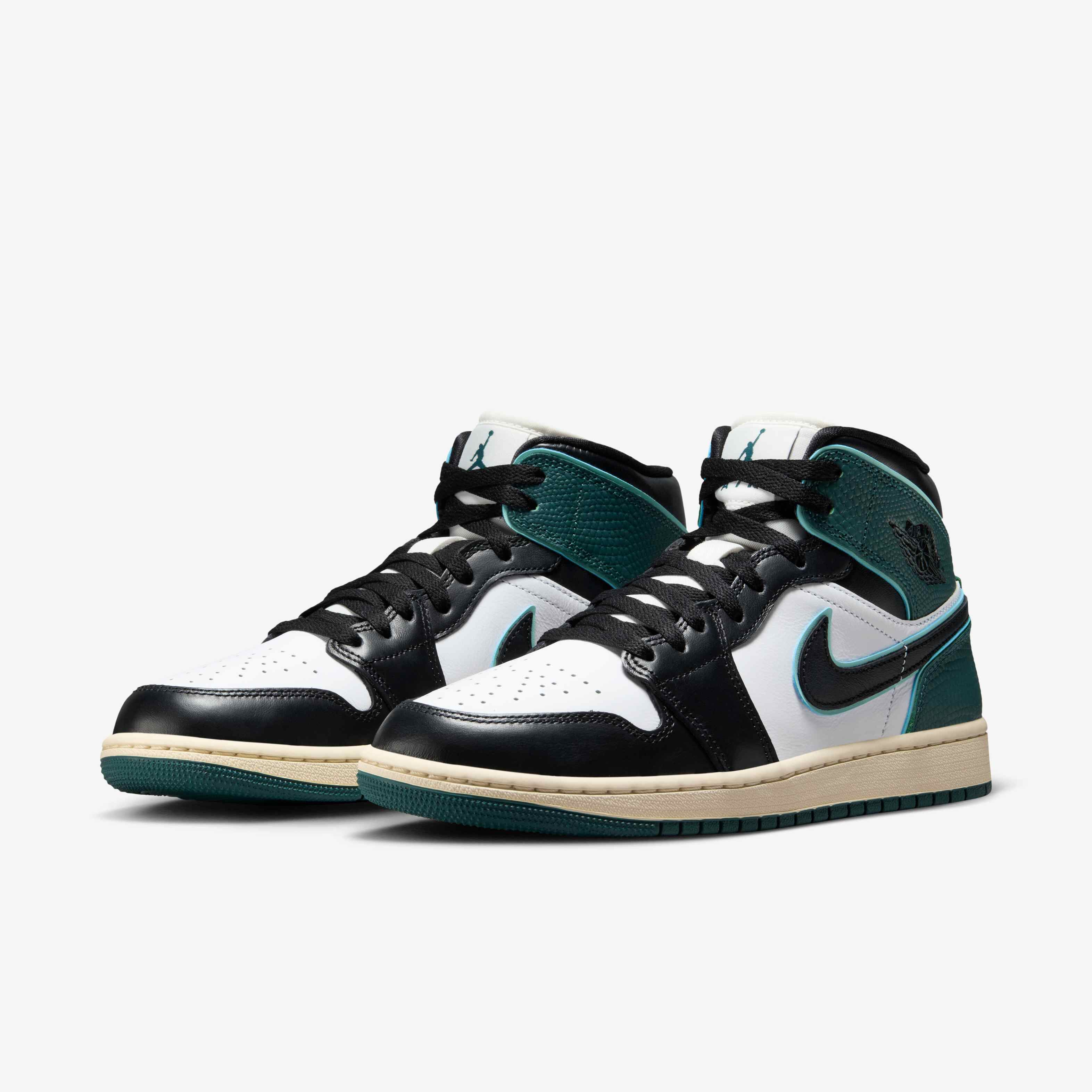 Air Jordan 1 Mid SE image number 4