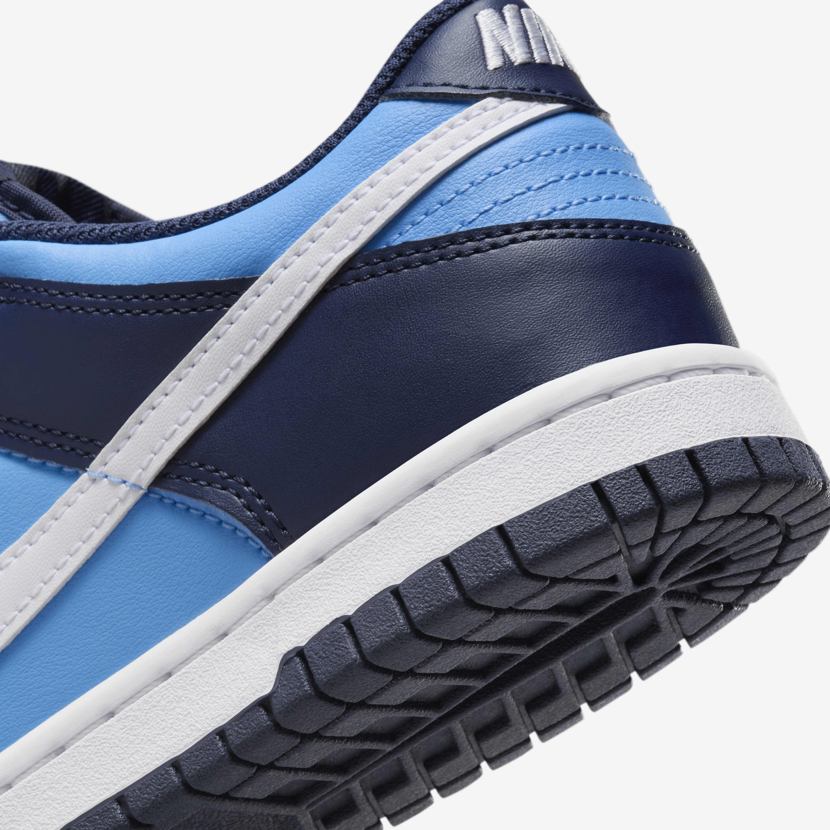 Buy Nike Dunk Low Older Kids' Shoes - University Blue/Midnight Navy/White |  Nike UAE Official