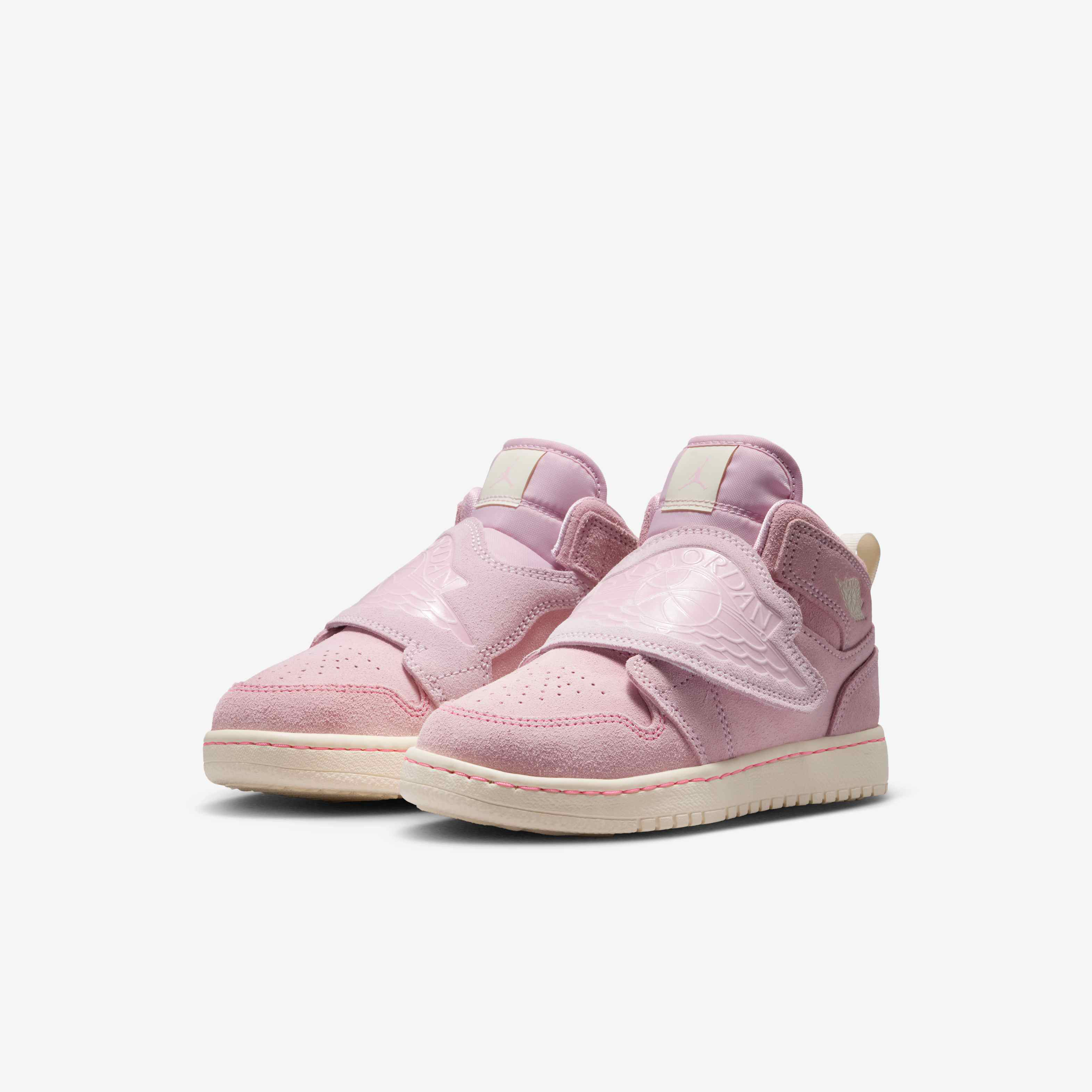 Sky Jordan 1 image number 4