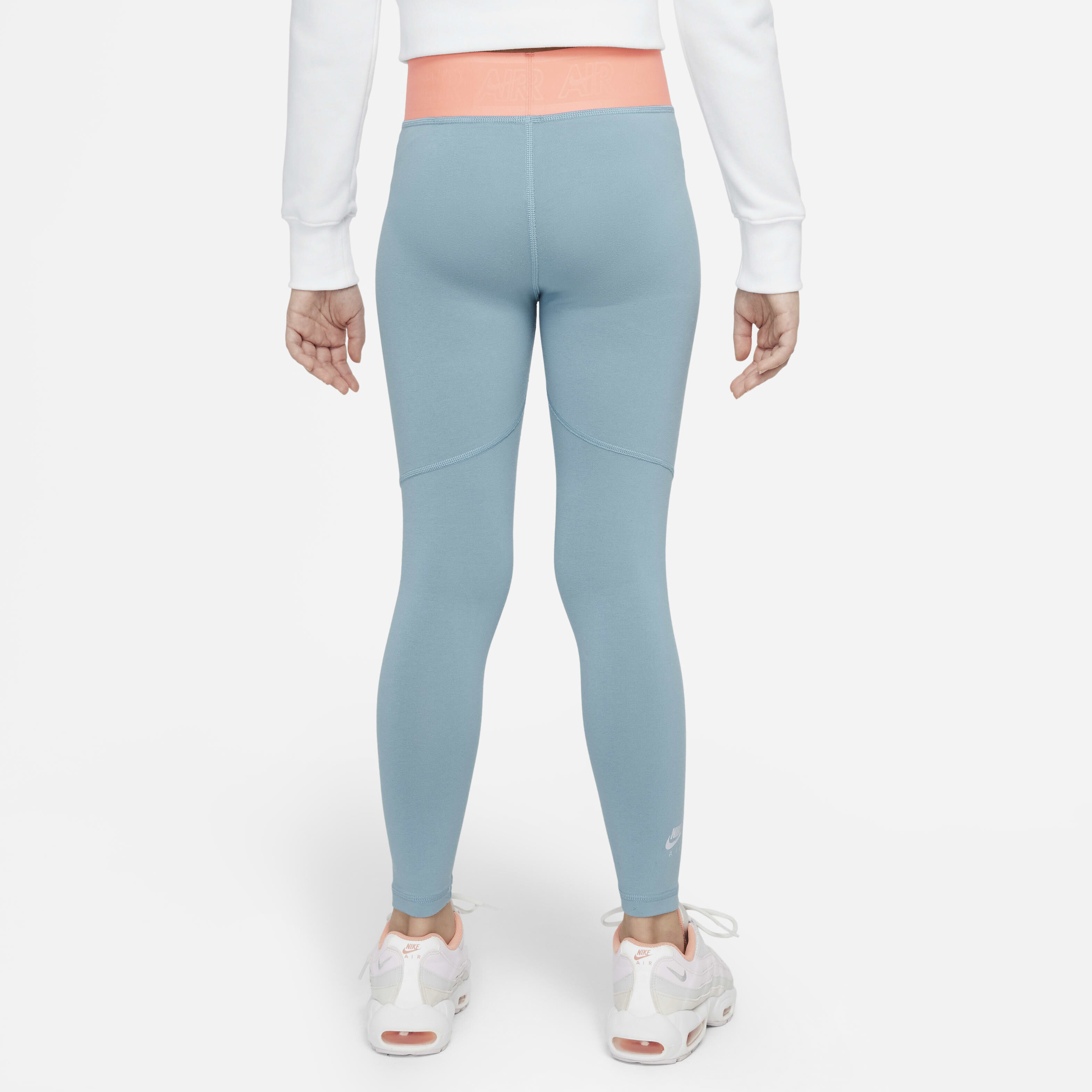 نايكي اير ايسنشال image number 1