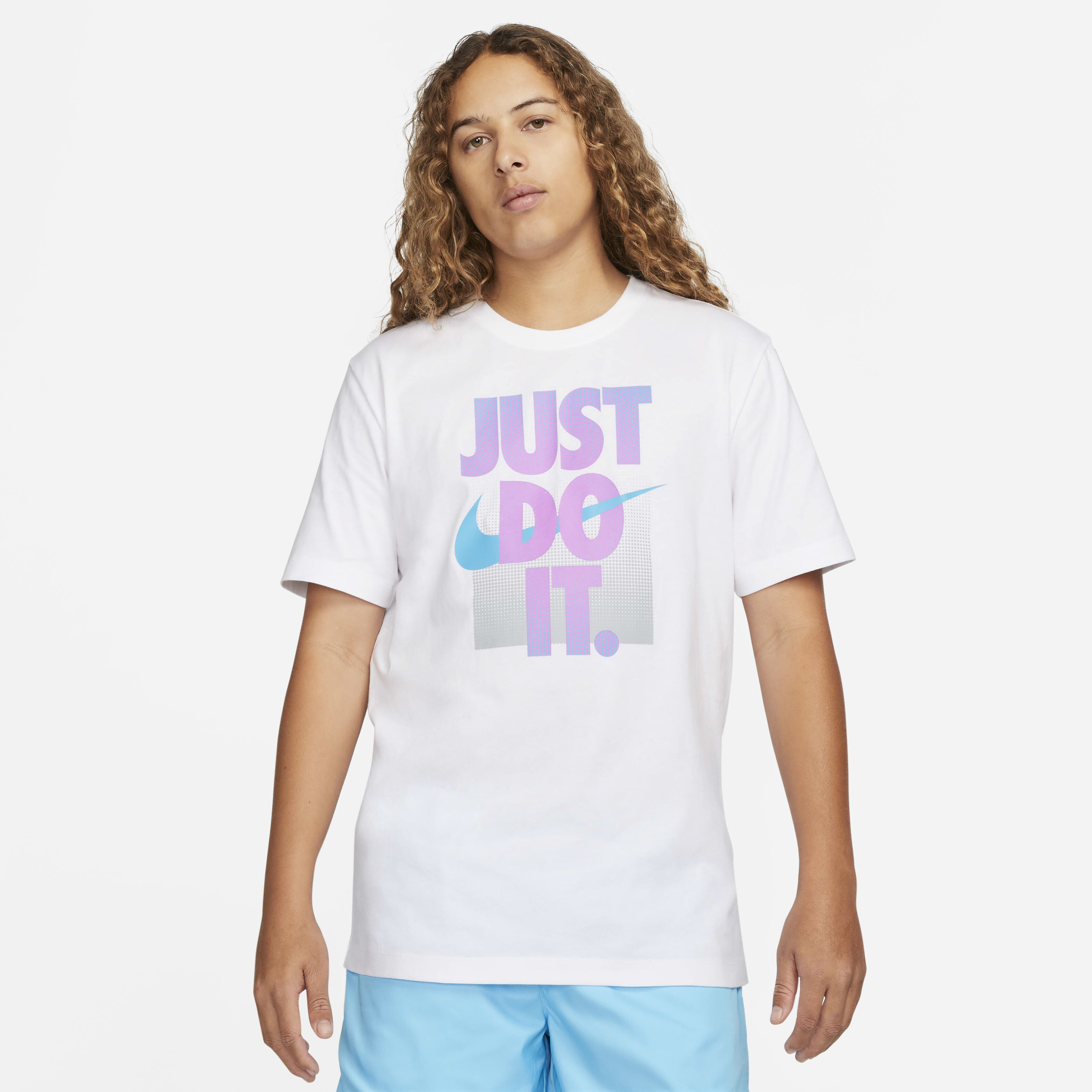 Buy Nike Sportswear Men's T-shirt - White | Nike UAE Official