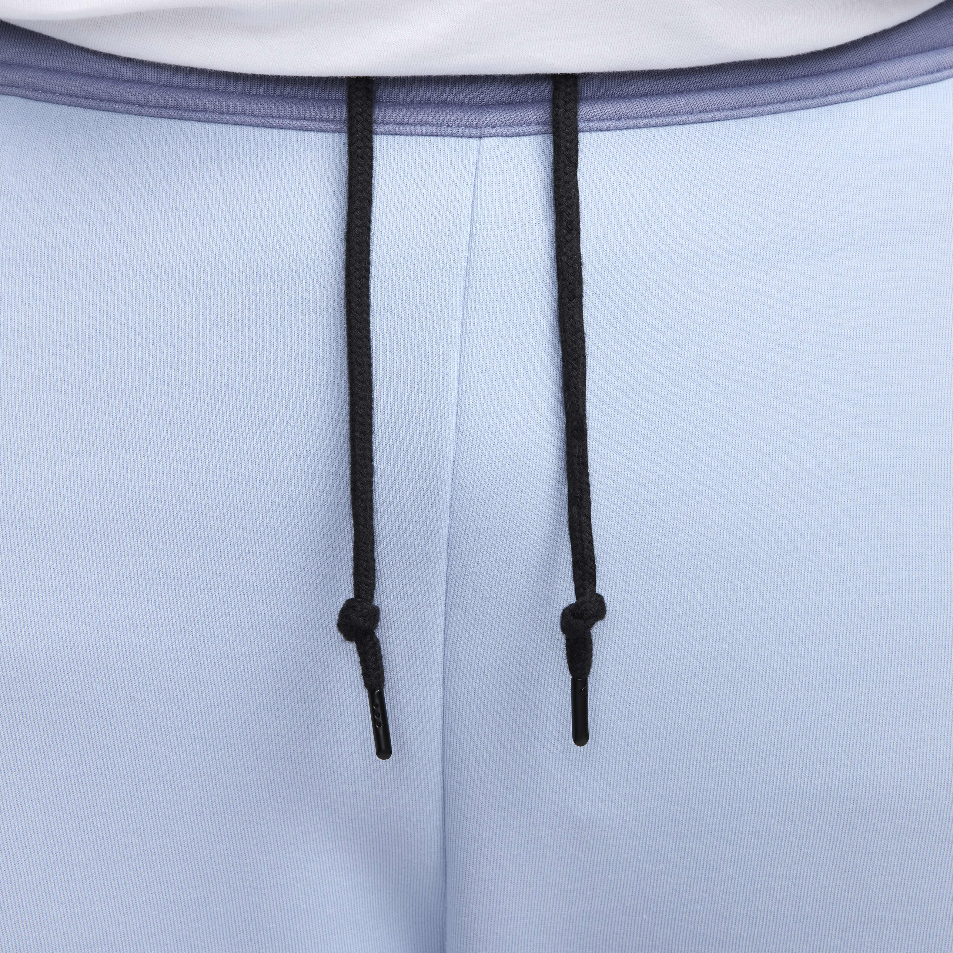 Black and white nike tech pants shop