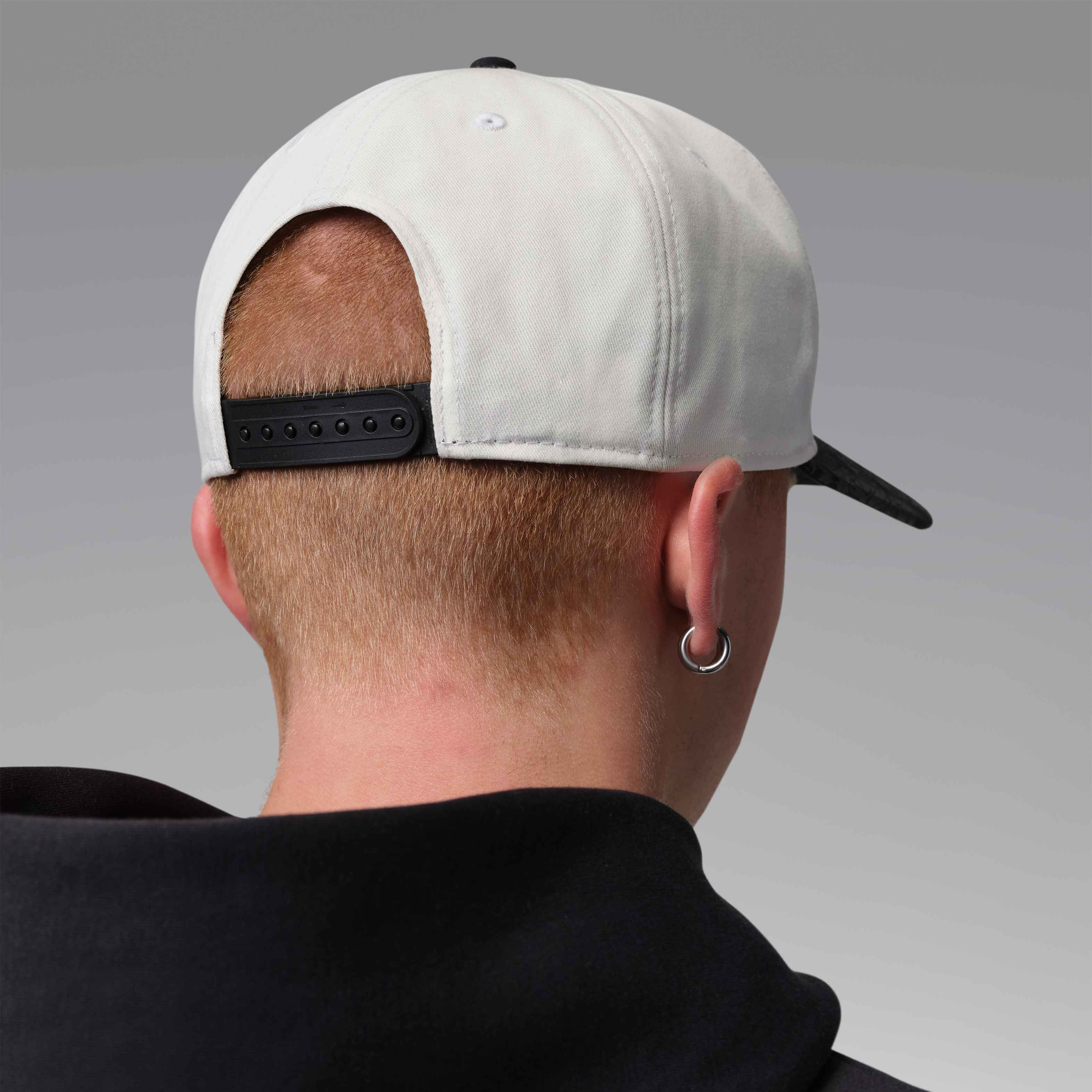 Zoom image