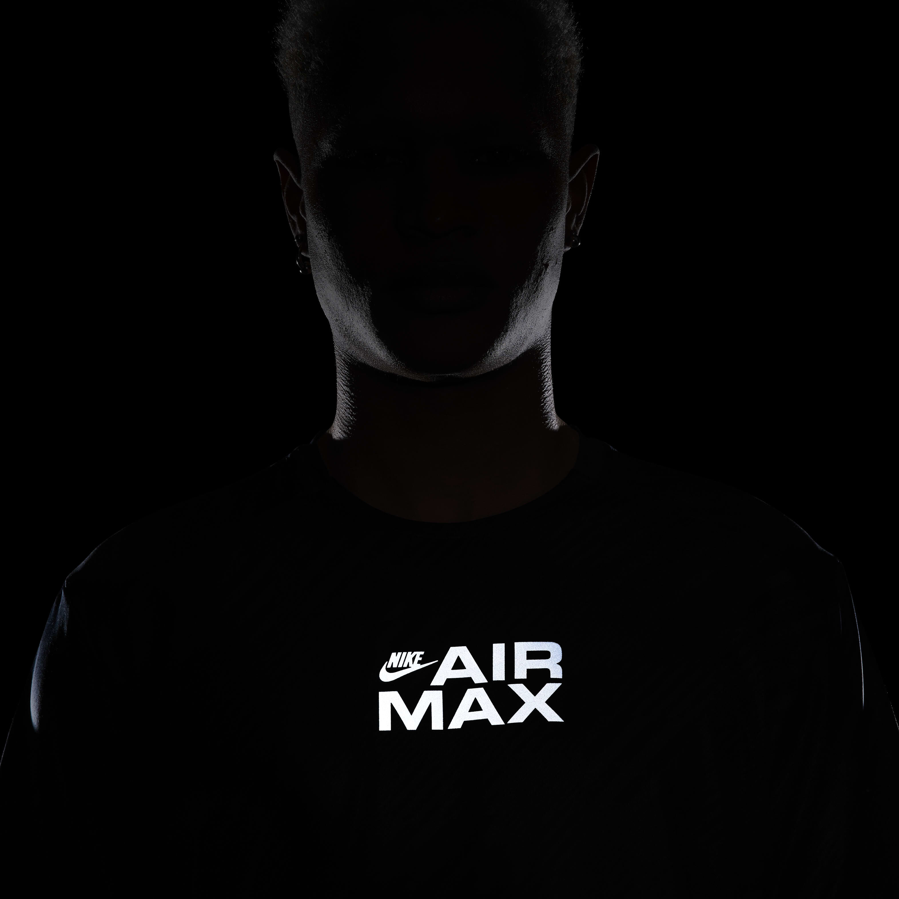 New nike air max logo on sale