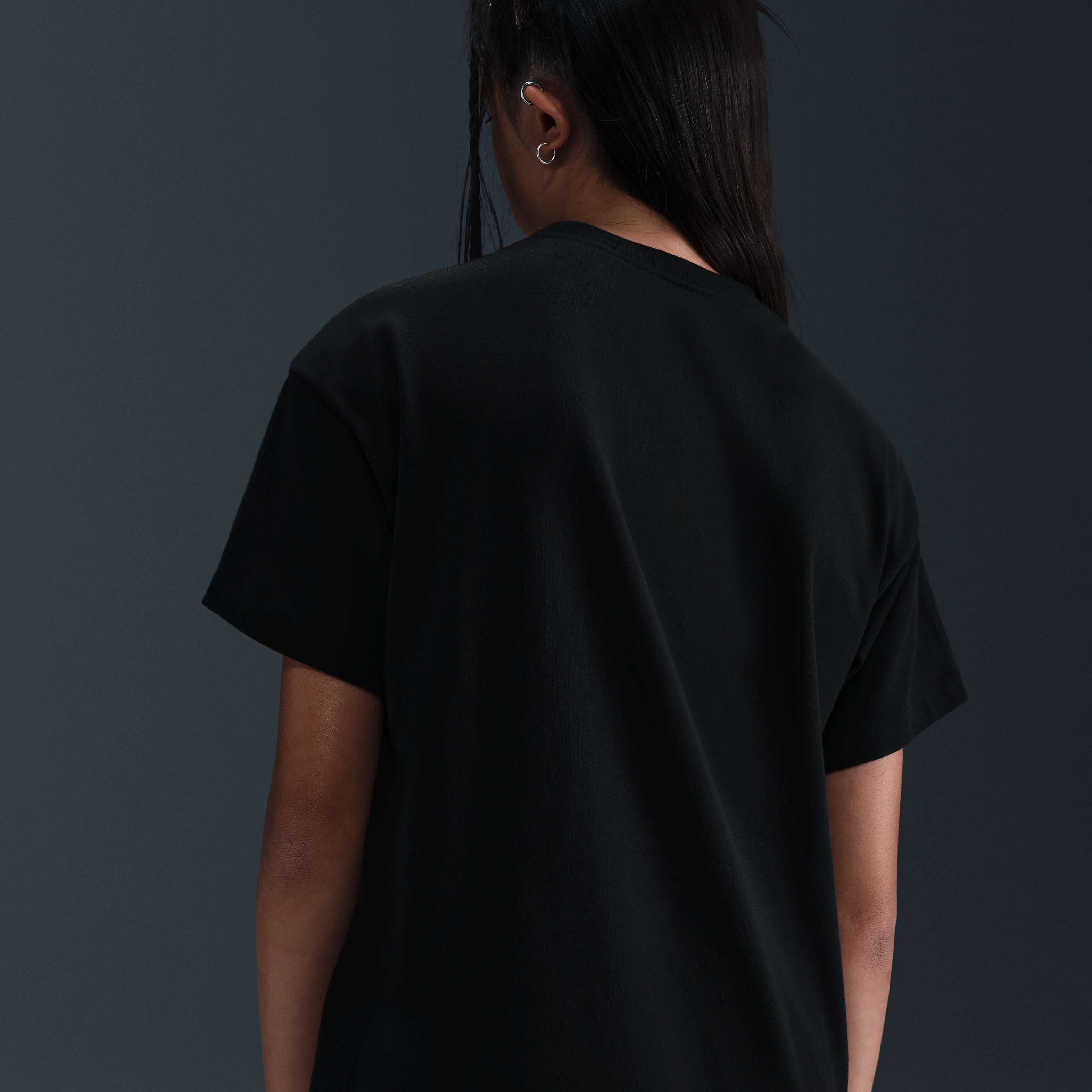 نايكي سبورتسوير image number 1