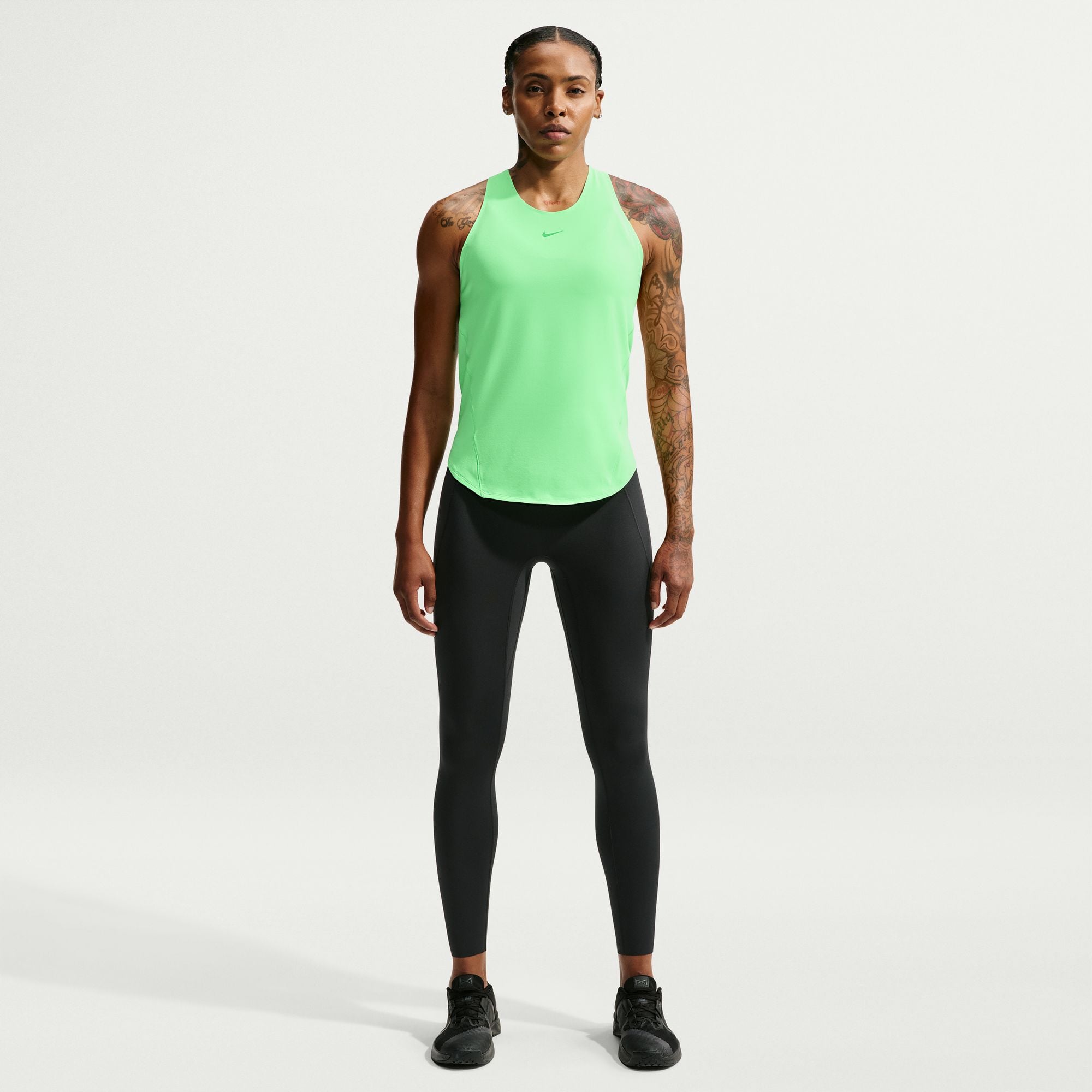 Nike Universa image number 0