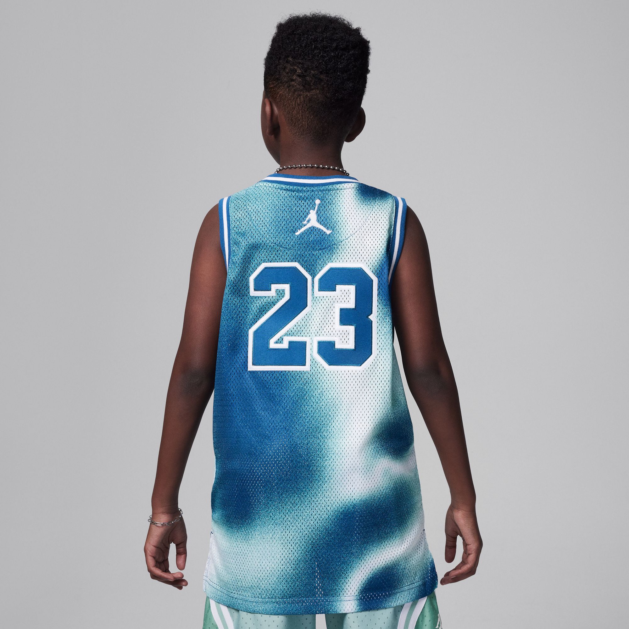 تيشيرت جوردن 23 سترايبد image number 5