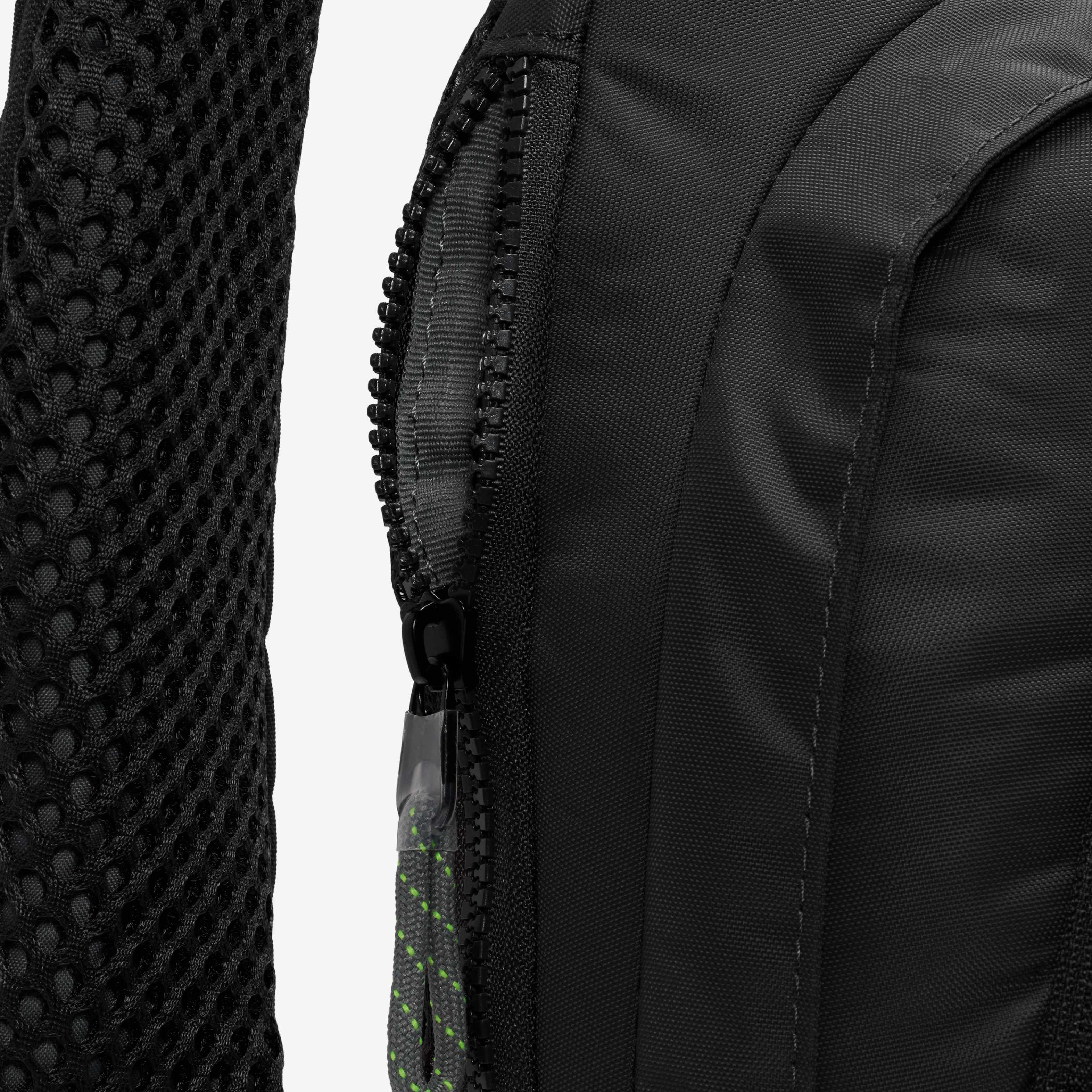 Nike Sportswear Essentials image number 5