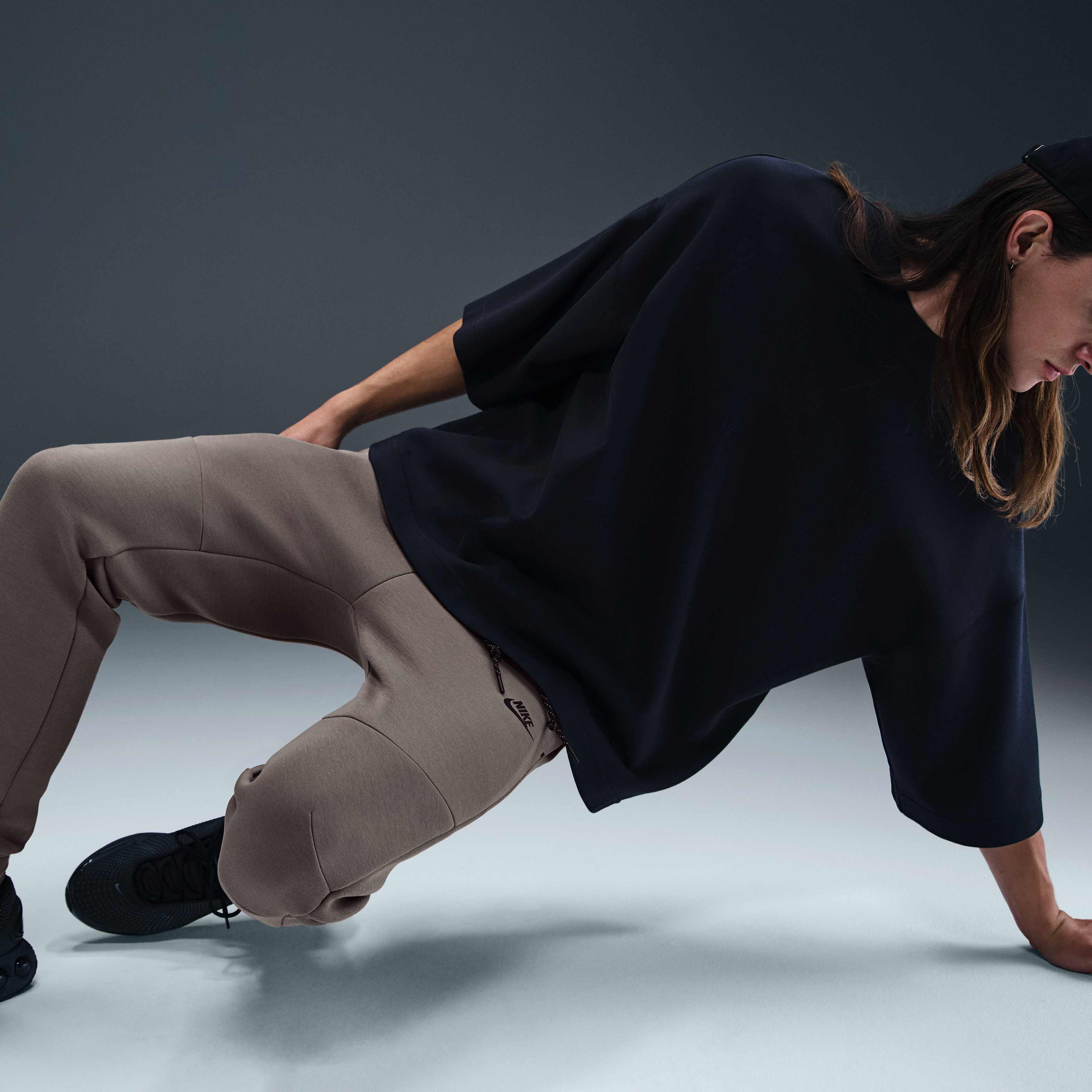 Nike Tech image number 4