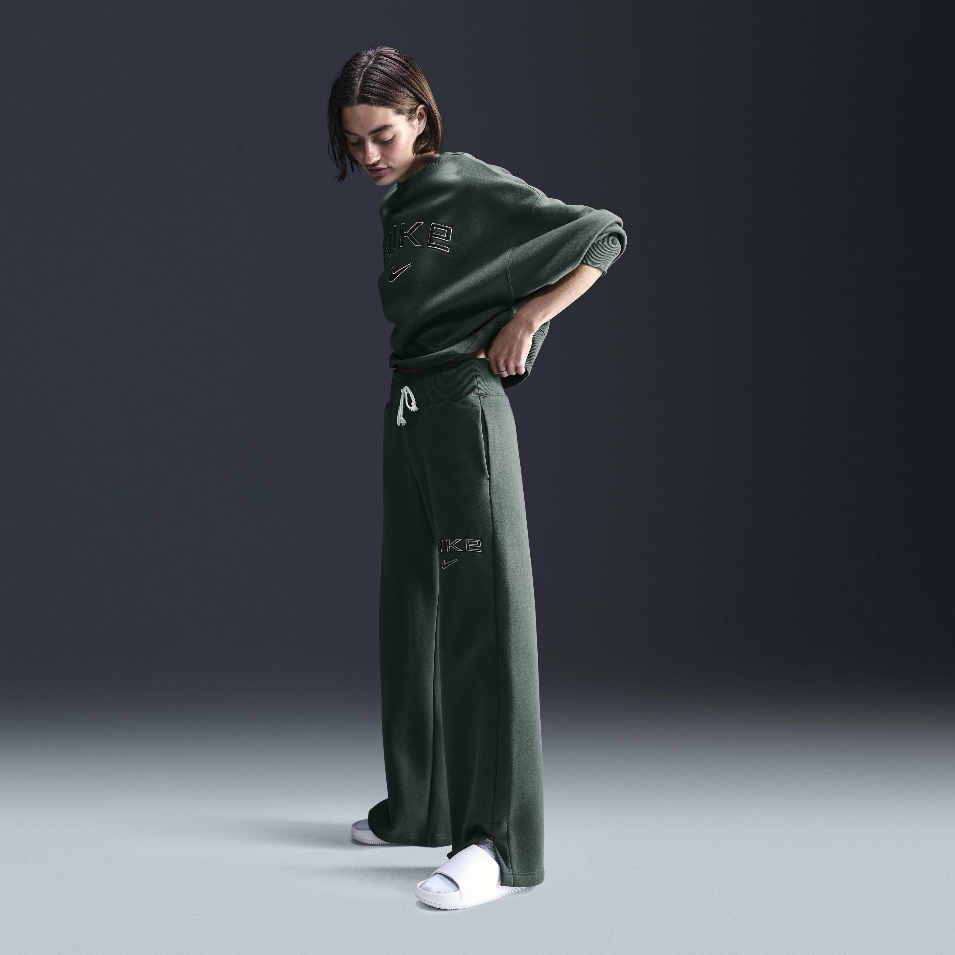 نايكي سبورتسوير فينكس فليس image number 4