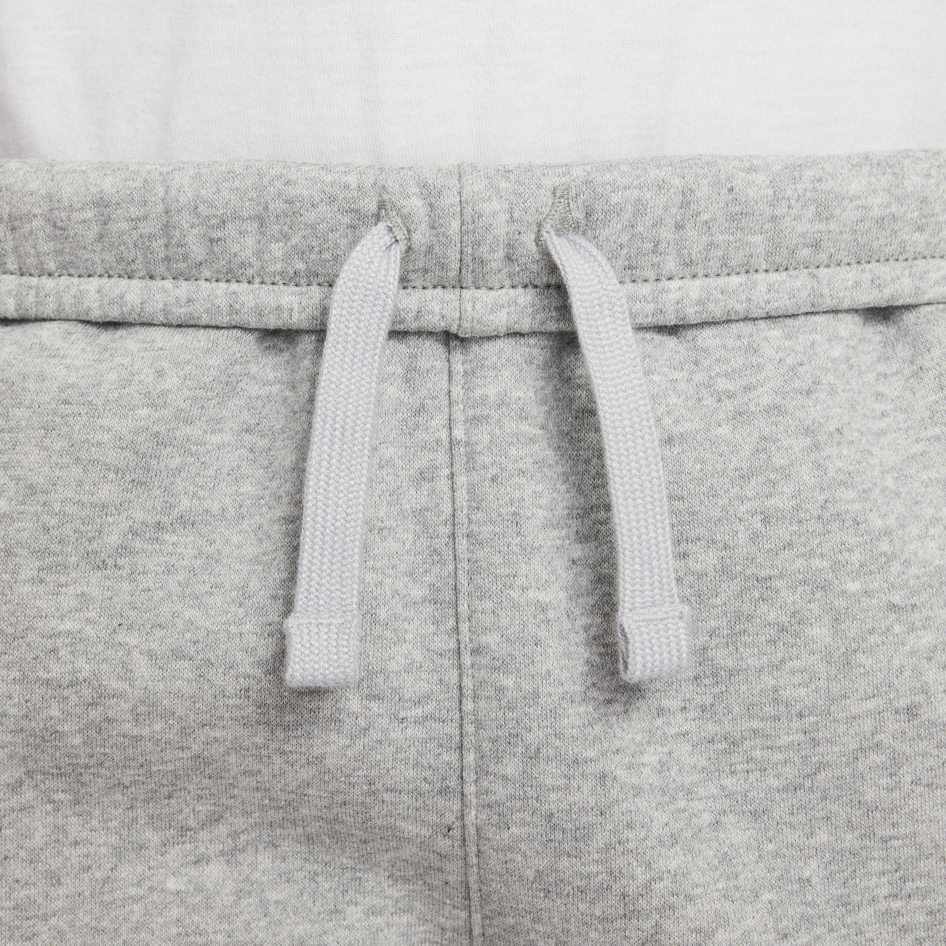 Nike Sportswear Repeat image number 2