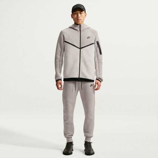 Nike Tech